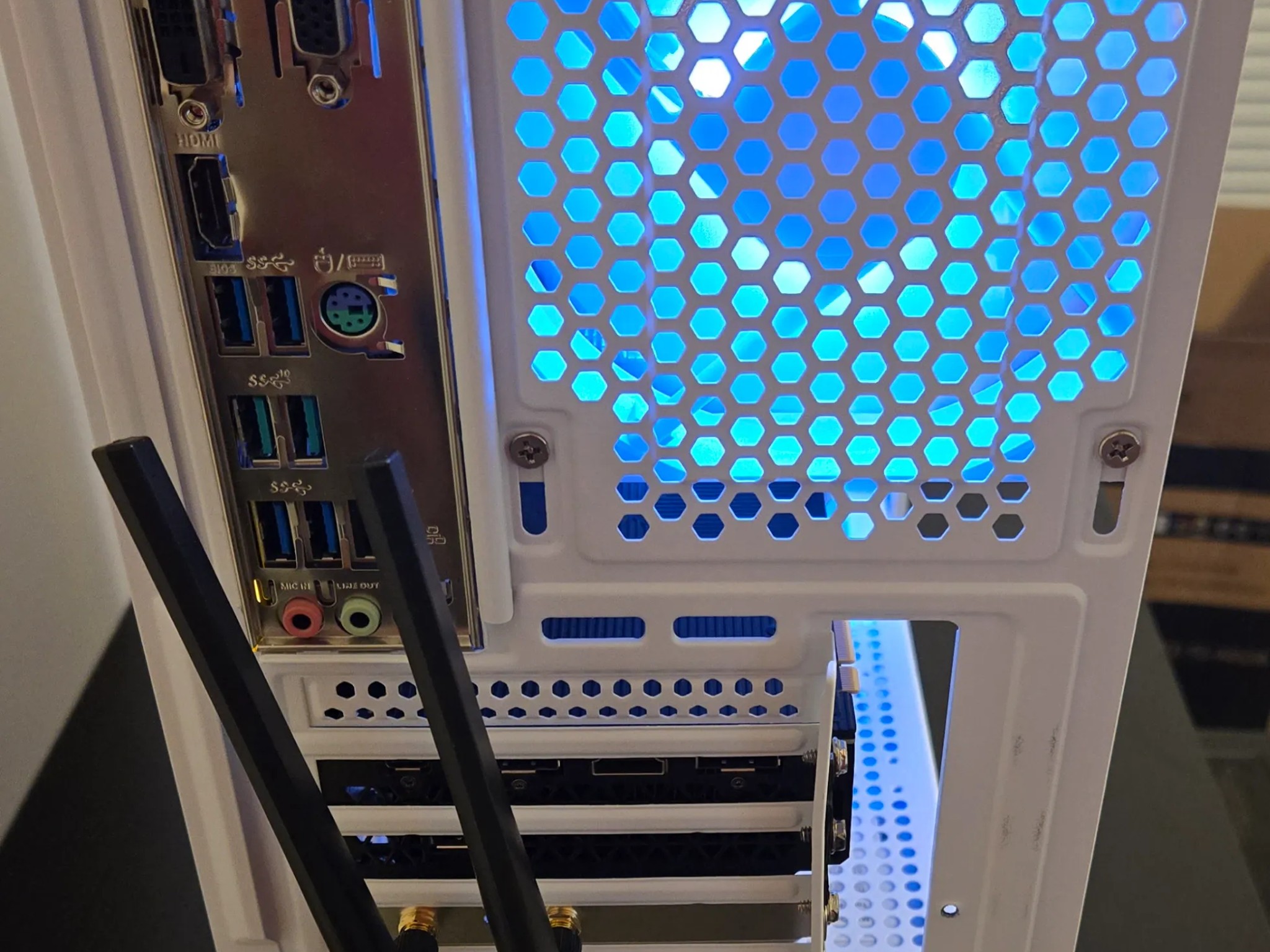 ❄️ WINTER NOVA 🧥 Gaming PC | Ryzen 5 +  RTX 2080 | 32GB RAM!