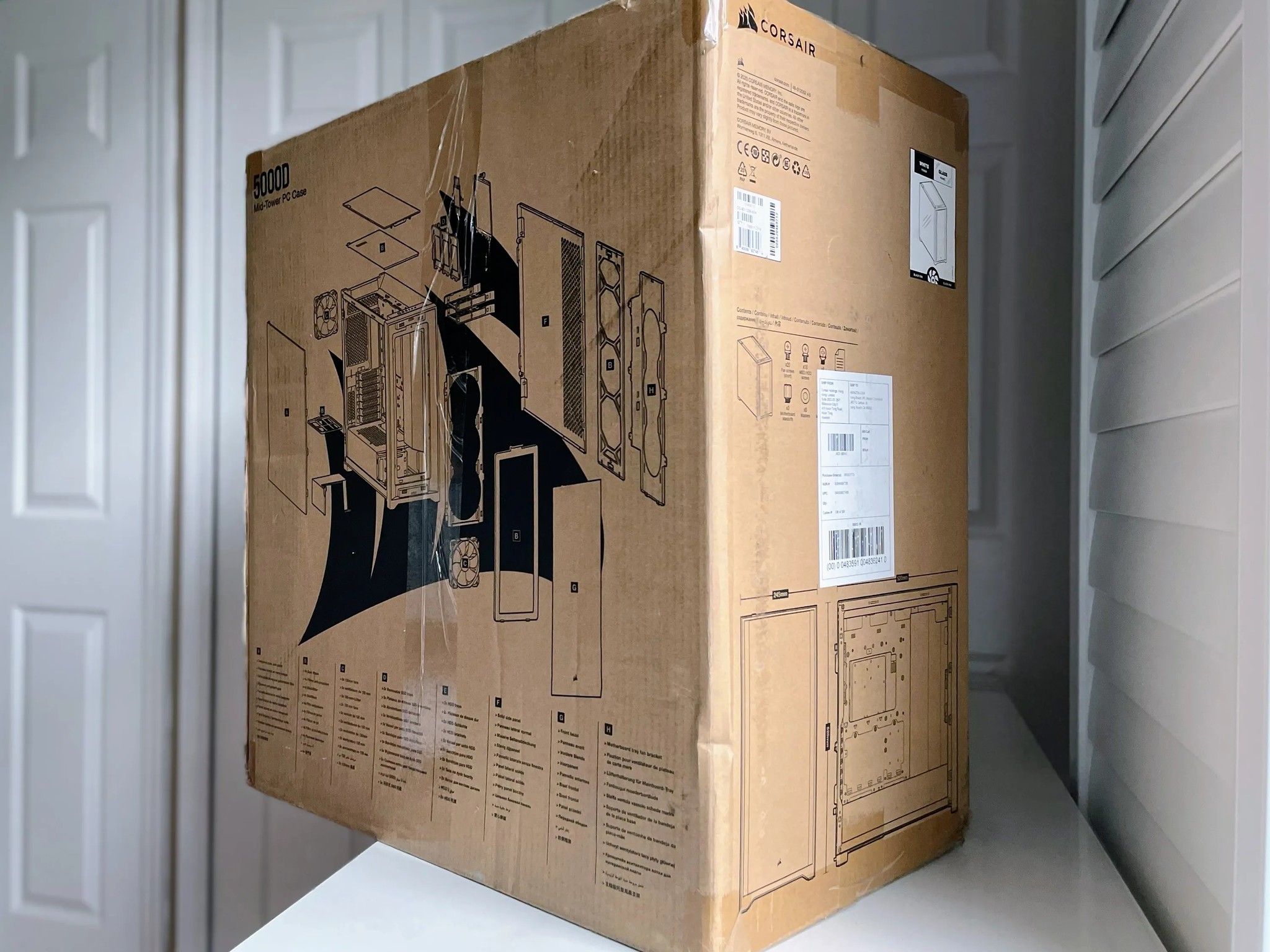 BNIB Corsair 5000D Tempered Glass Mid-Tower ATX PC Case - White