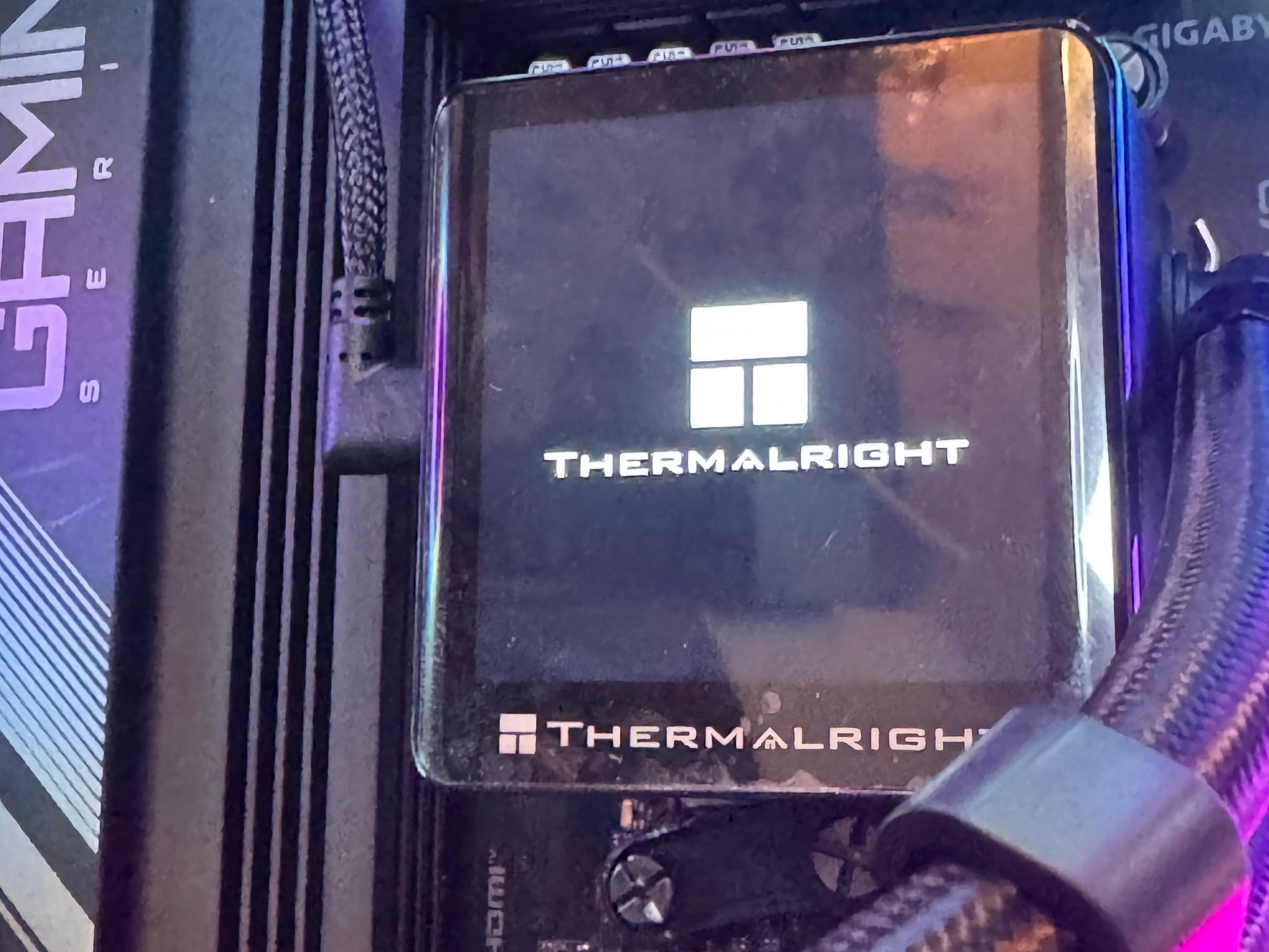 ⚫️🐰|High-end Gaming Pc| Ryzen 9 9900x, 9070xt, 32gb, 5tb, Wifi