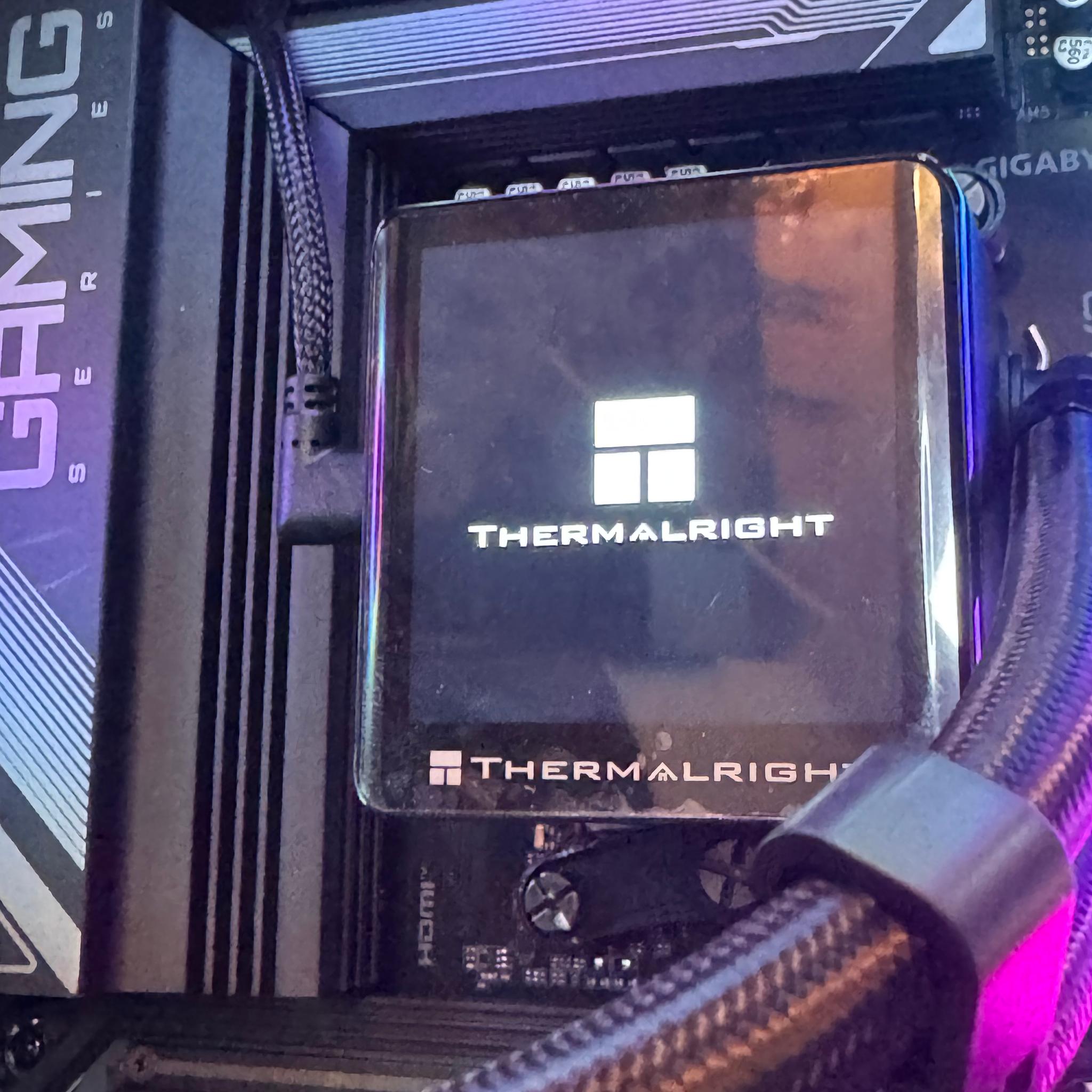 ⚫️🐰|High-end Gaming Pc| Ryzen 9 9900x, 9070xt, 32gb, 5tb, Wifi