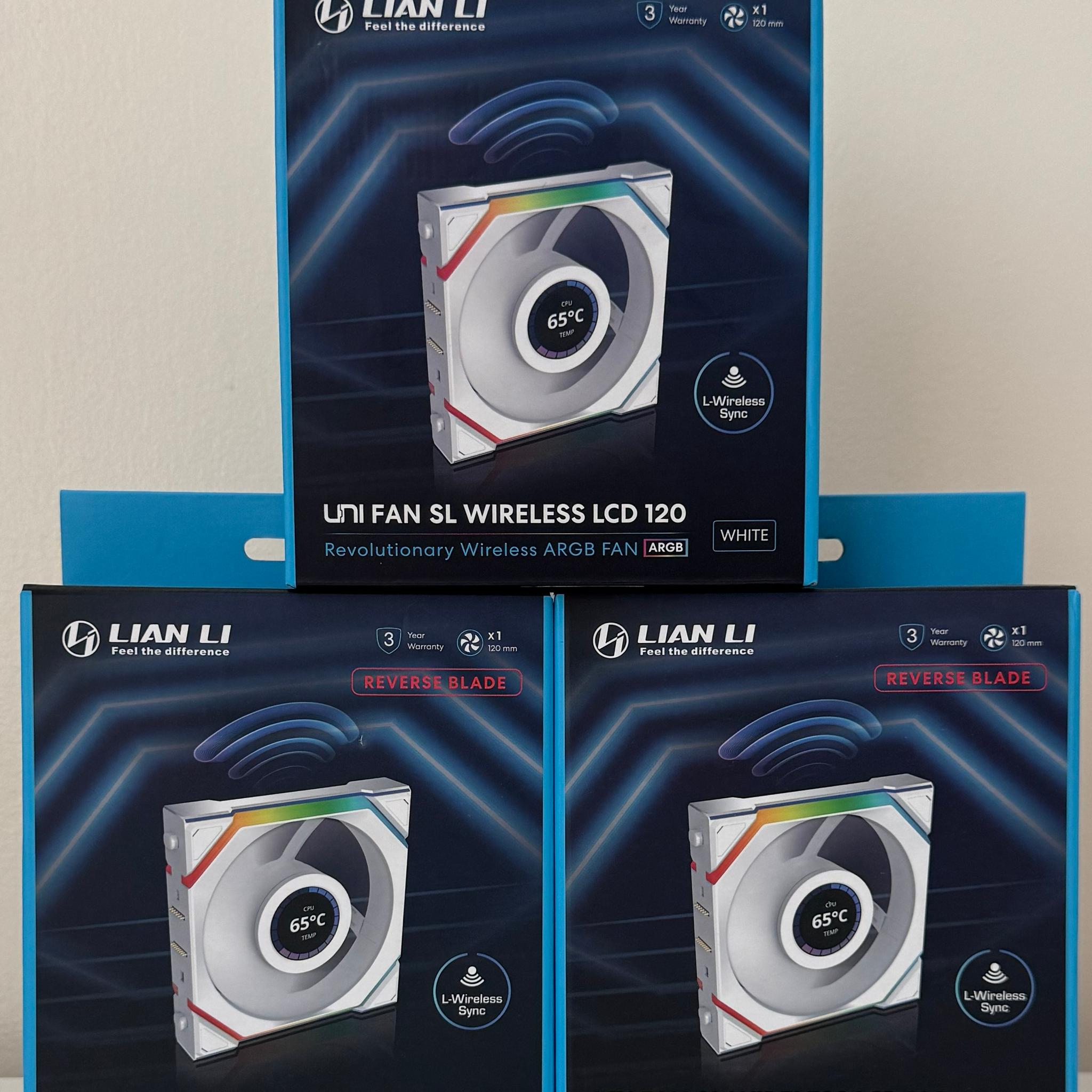 3x Lian Li UNI Fan SL LCD Wireless 120mm ARGB Fan 1.6" LCD White (2xReverse Blade + 1xRegular Blade)