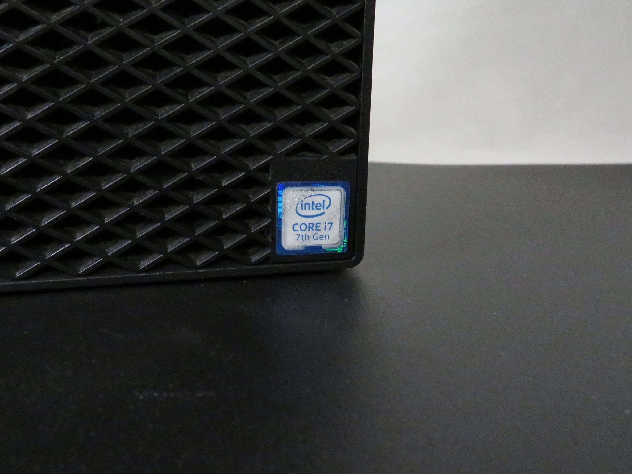 Entry Level GAMER: Intel i7-7700 + GTX 1660ti + 16 GB DDR4 + 1 TB SSD