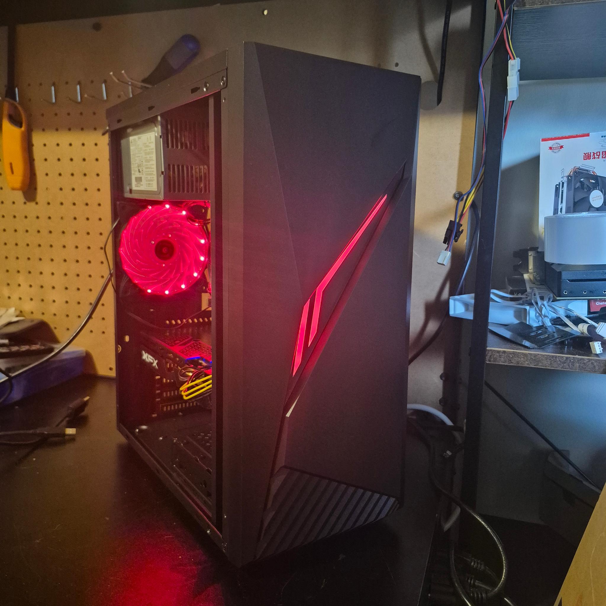 100 FPS Fortnite | i5-4570, 16GB RAM, 500GB SSD, RX 580 8GB, RGB, Wifi