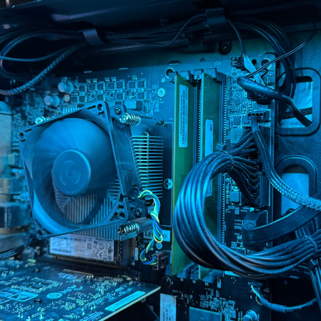 GTX 1650 Super | i5-10400F | 16GB DDR4 | 256GB NVMe SSD + 1TB HDD