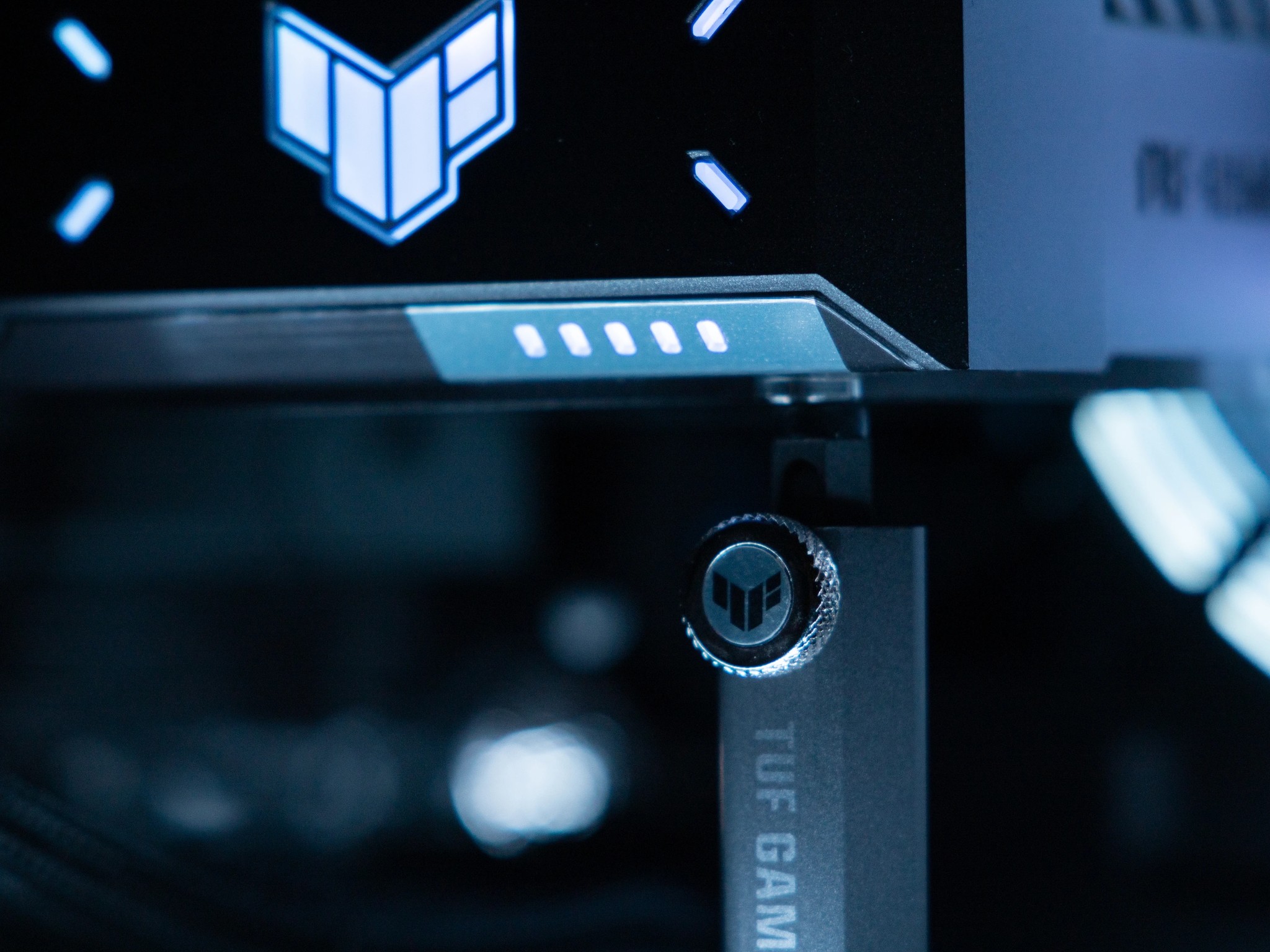 💫 Orion 💫 RX 9070XT / AMD R7 9700X / 2TB NVME / 32GB DDR5 RAM / 240 AIO / Windows 11 Pro