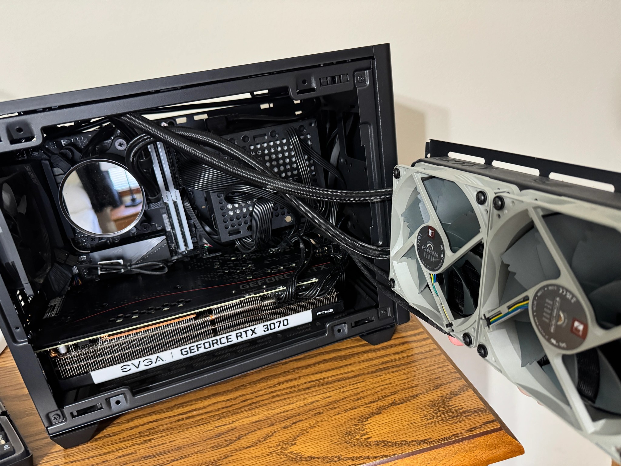 SFF PC - EVGA FTW3 3070, Noctua Fans, 850W 80+ Platinum PSU