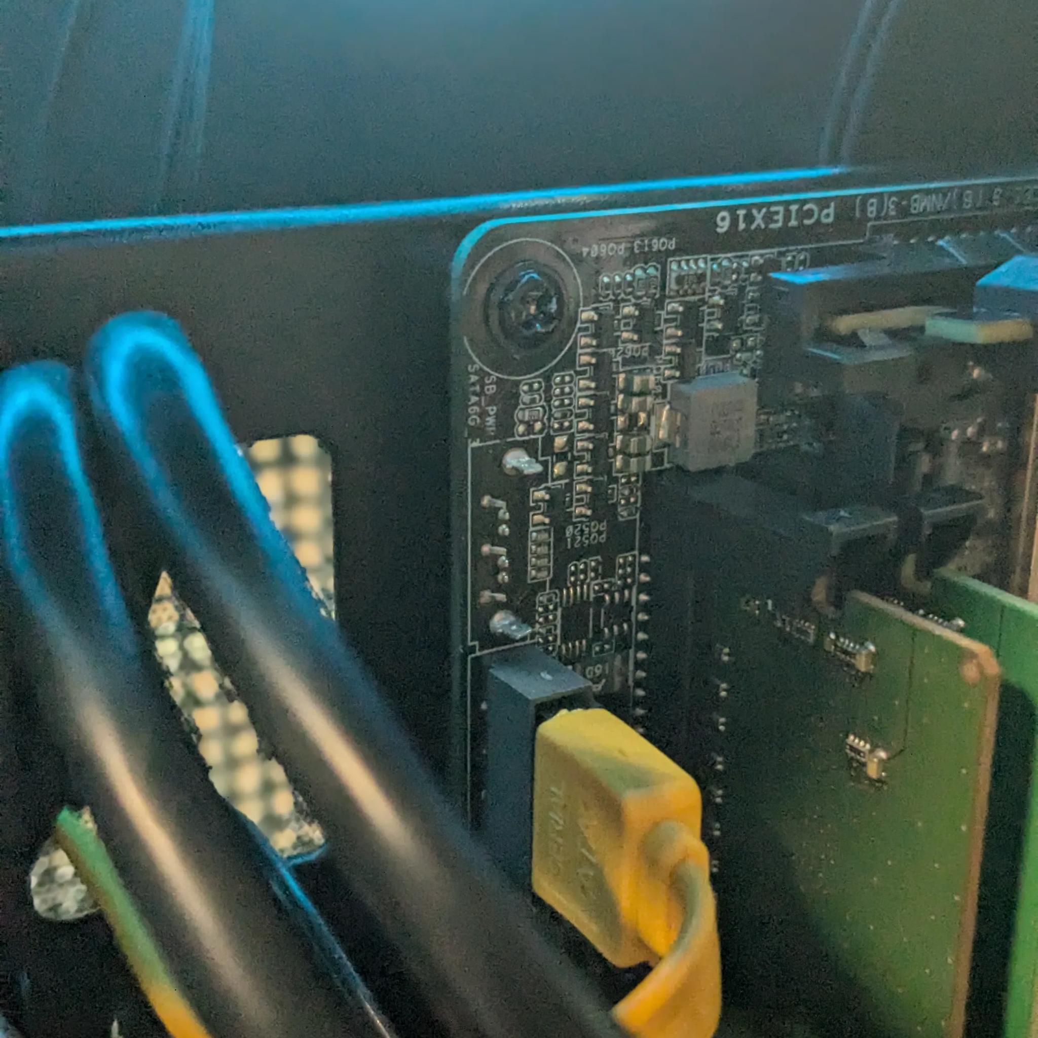 Scratch and Dent | 80 FPS Fortnite | Windows 11, i5-6600, RX 550 4GB, 16GB RAM, 480GB SSD, Wifi