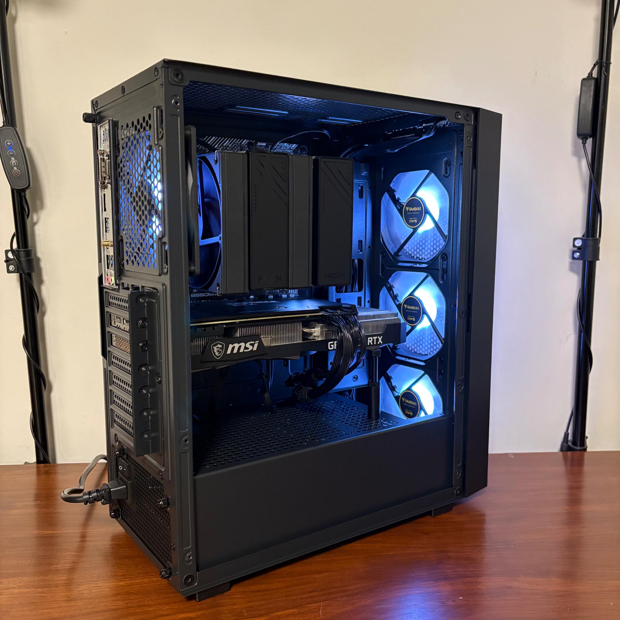 RTX 3070 | Ryzen 9 5900X | 32GB DDR4 | 1TB SSD | 700W PSU | 4 x Fans