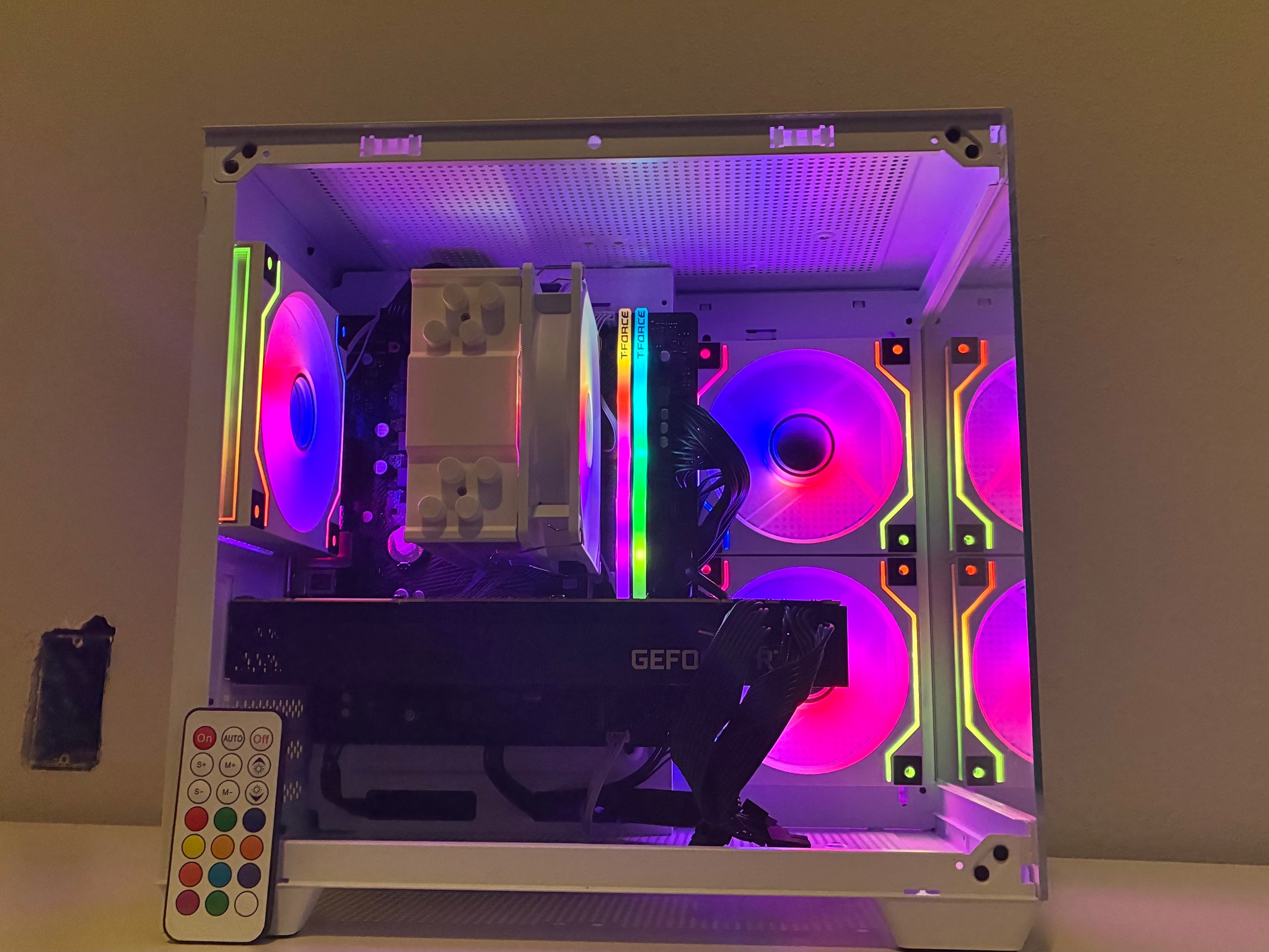 RTX 2080 Super | Ryzen 5 5500 | 16GB DDR4 3000 MHZ | 512GB M.2 SSD | 650 W| Gaming PC🔥
