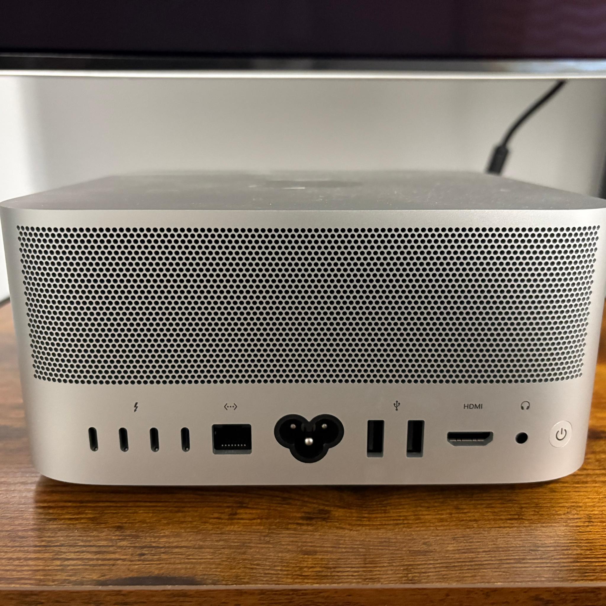 Mac Studio M4 Pro Max