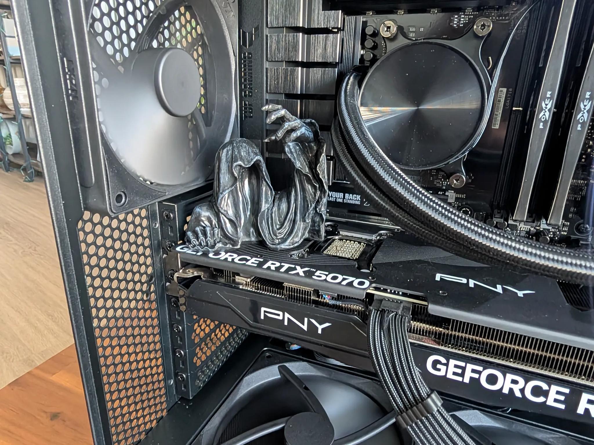 7600X3D + 5070 - Grim Reaper All Black No RGB PC - NZXT H6 Flow