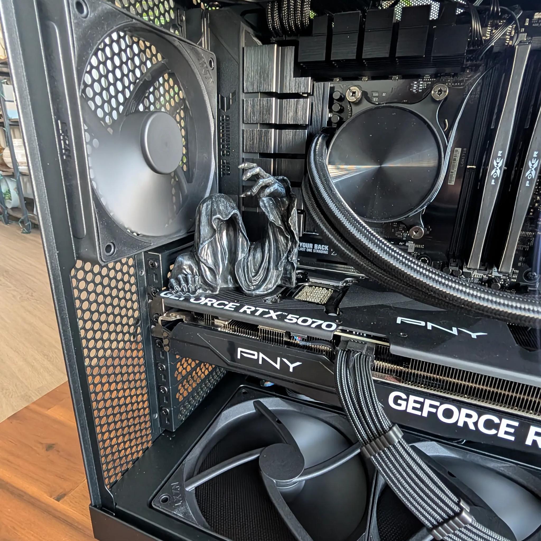 7600X3D + 5070 - Grim Reaper All Black No RGB PC - NZXT H6 Flow