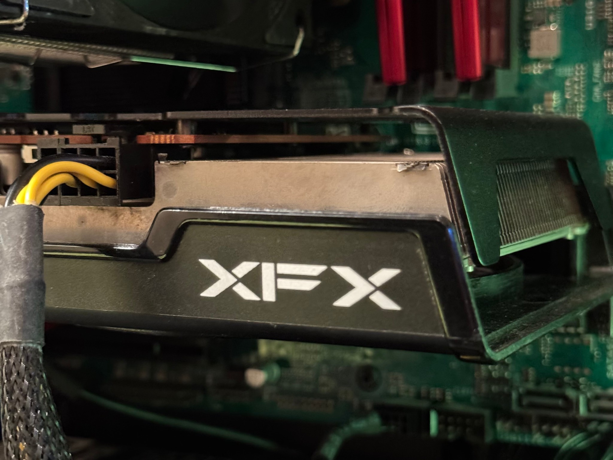 i7-9700F, RX 6600, 2TB Hynix Gold SSD, 16GB G.Skill RAM, Windows 11, Wifi Custom Gaming PC