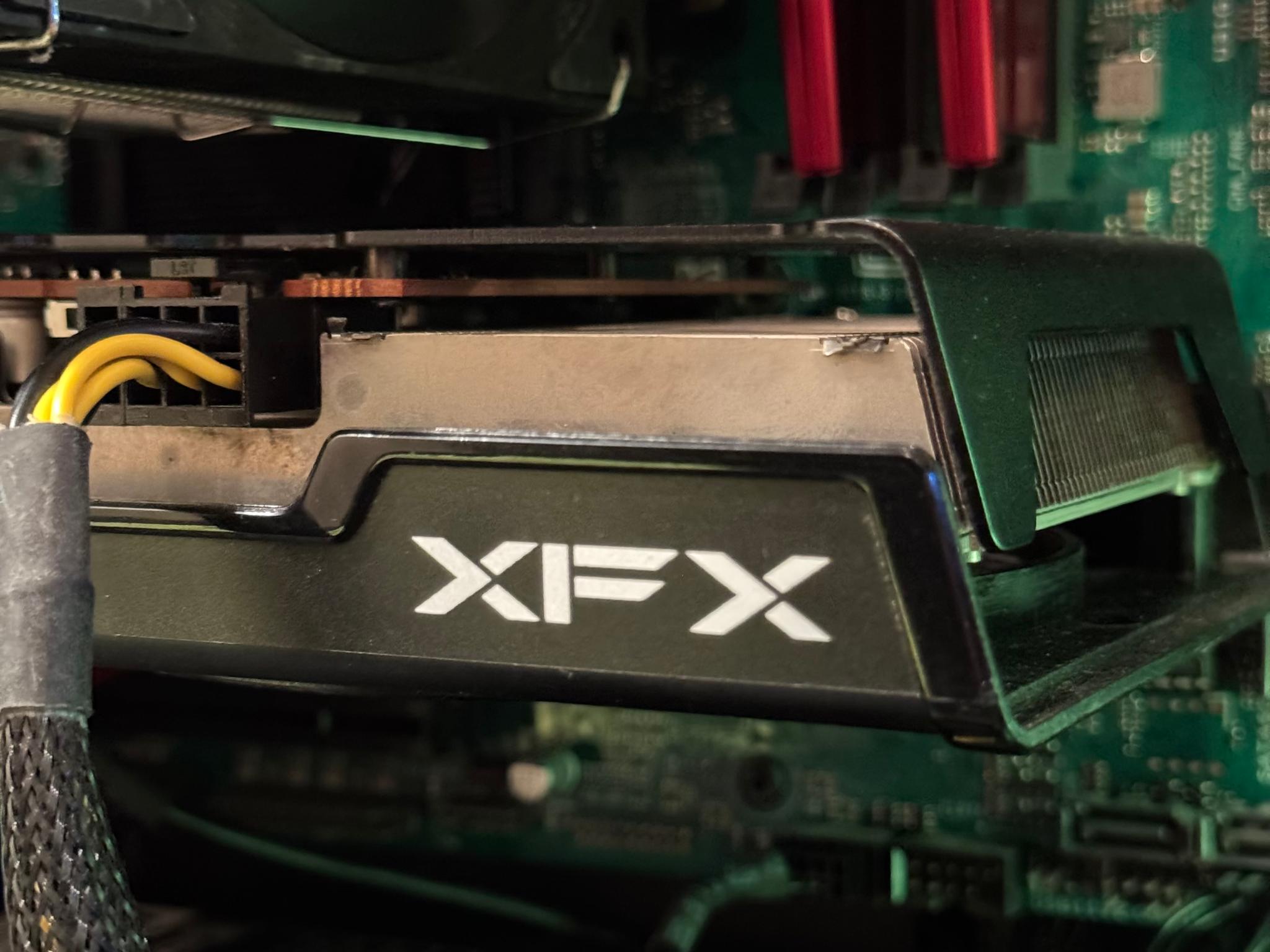 i7-9700F, RX 6600, 2TB Hynix Gold SSD, 16GB G.Skill RAM, Windows 11, Wifi Custom Gaming PC