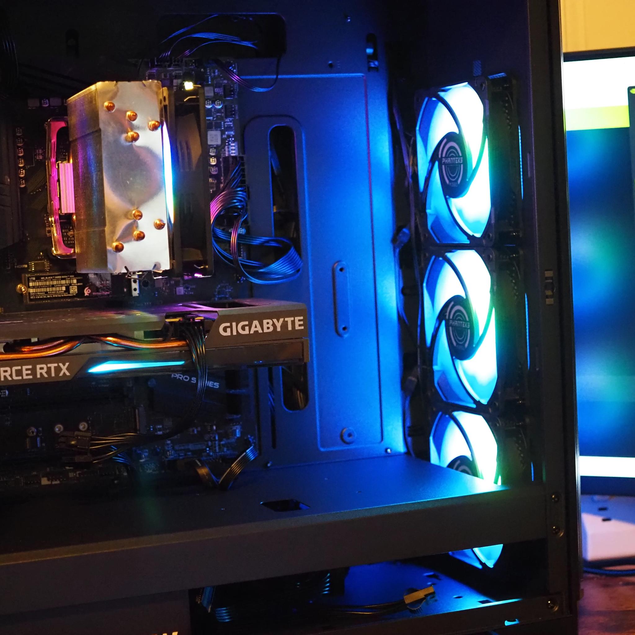 Ryzen 7 5800X • RTX 3060 12 GB • 16GB RAM • WD Black SN850 1TB • MSI B550 •• Win 11 Activated