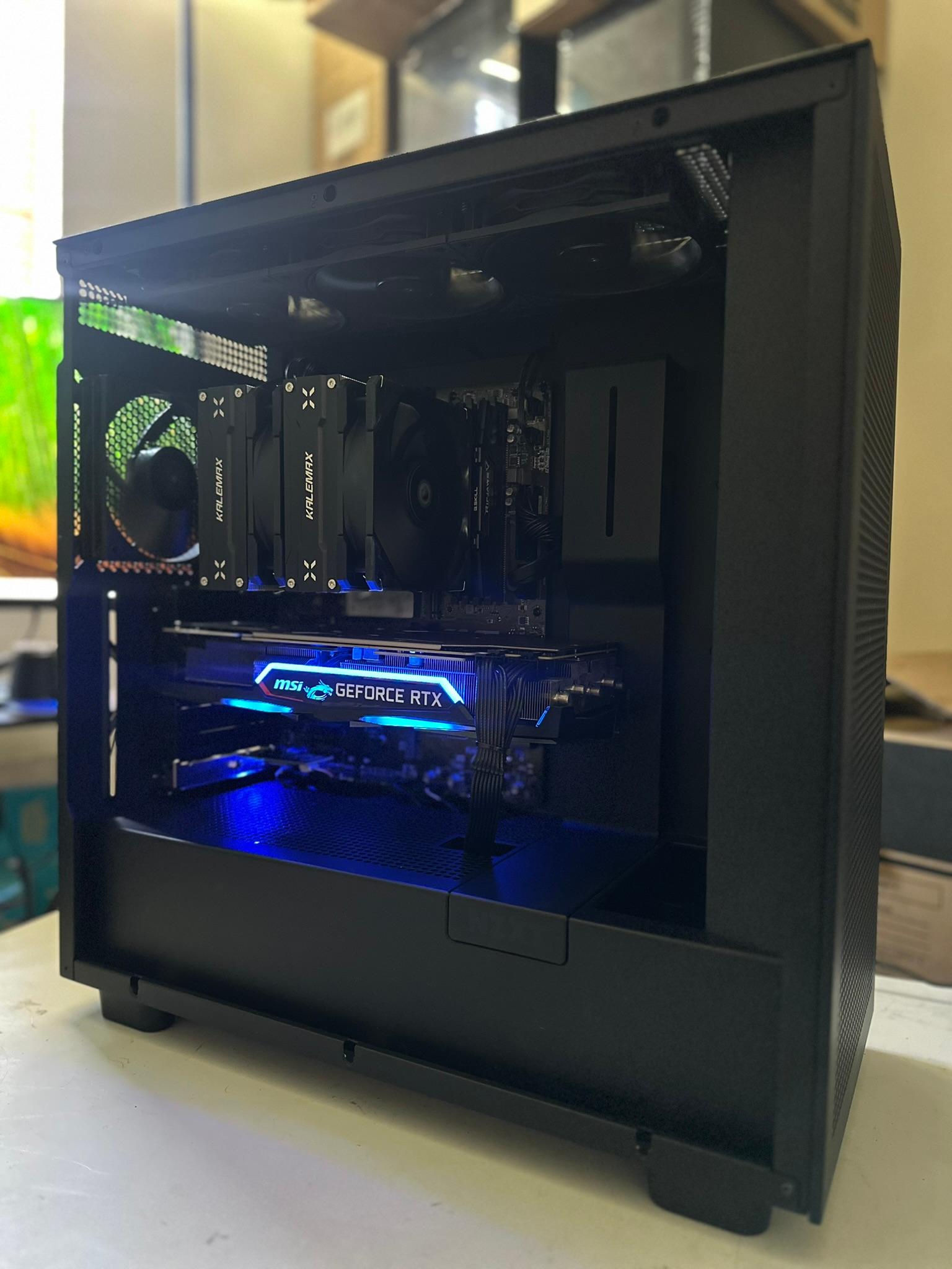 Intel i7-9700 / RTX 2080 / 1TB NVME / 16GB RAM