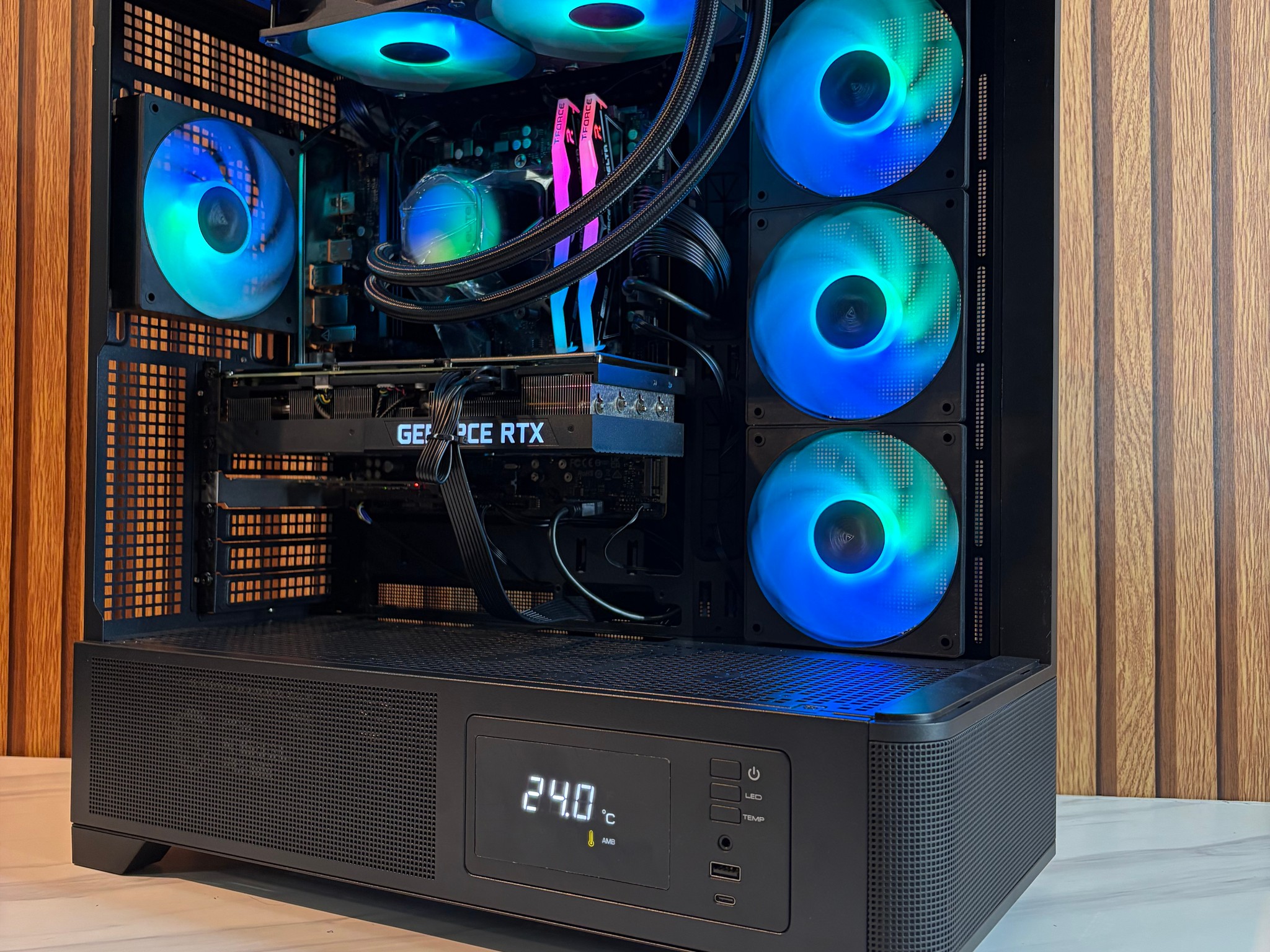 RTX 3080 | RYZEN 5 7600 | 1TB SSD | 240MM AIO | 16GB DDR5 | 750W
