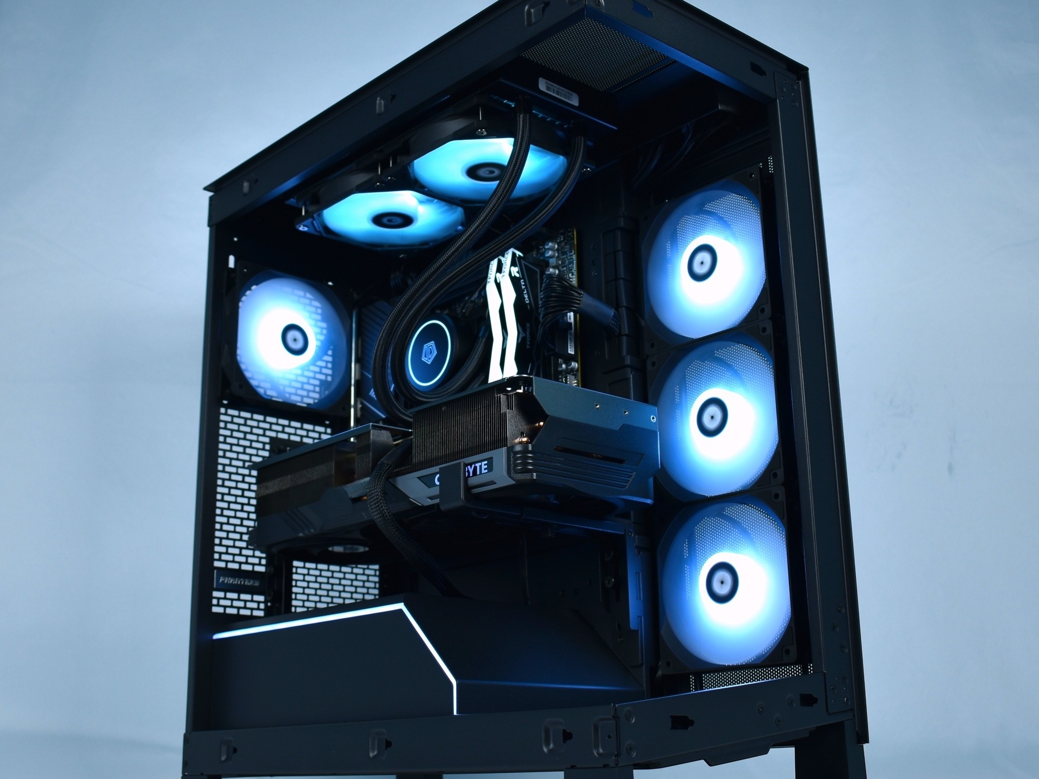⚡️GODLIKE⚡️ 1440p/4K Gaming/Streaming PC | Ryzen 7 9800X3D, AMD RX 9070 XT, 2TB SSD, 32GB DDR5 | B