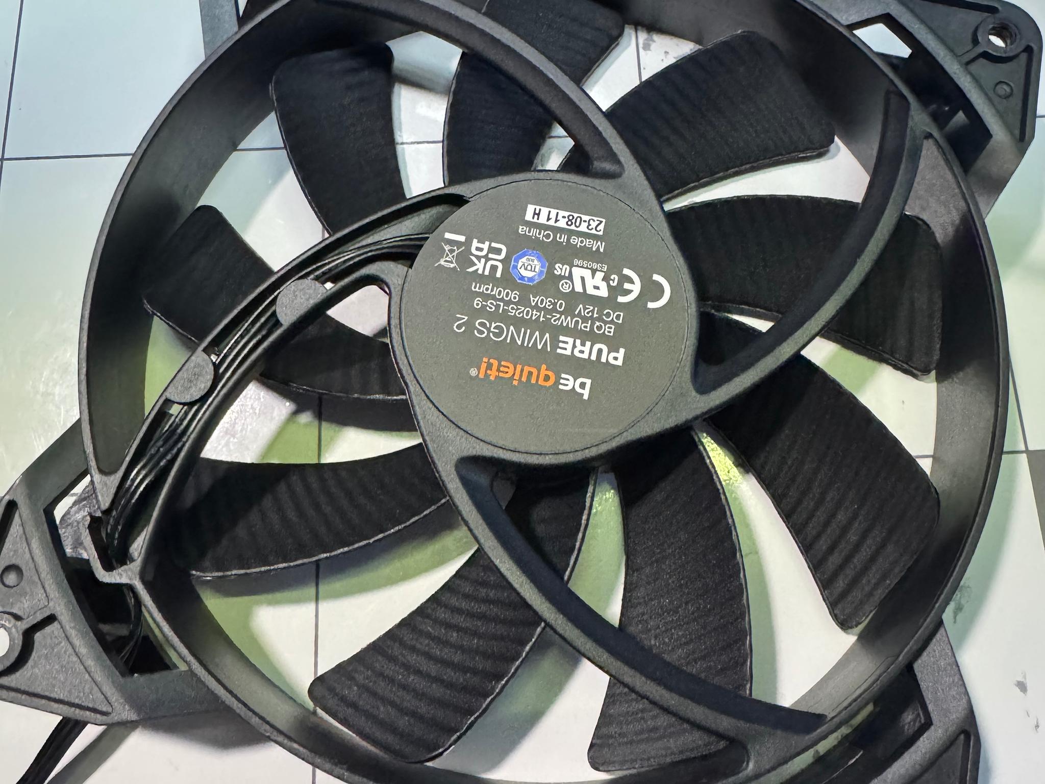 Be Quiet - Black 140mm fans