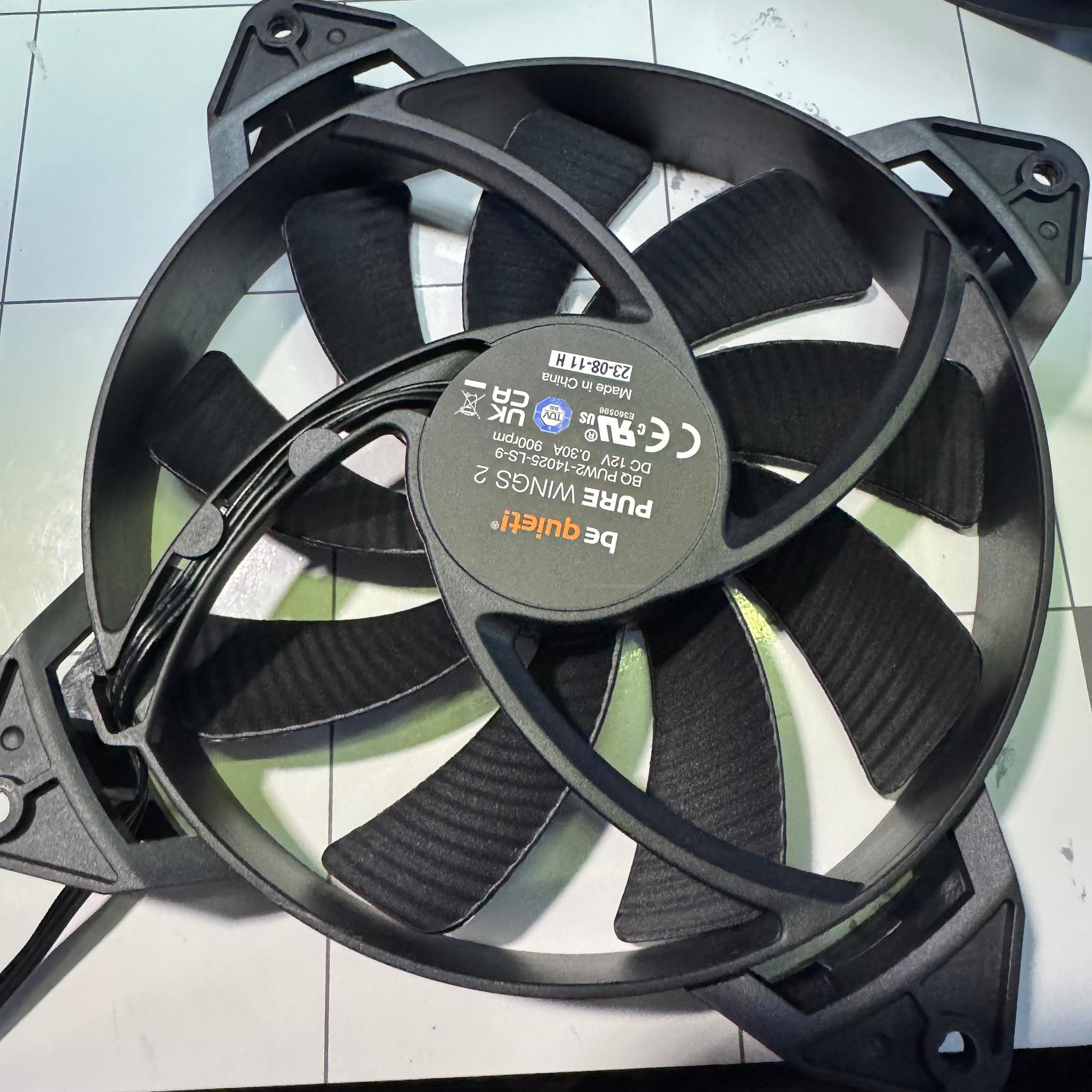 Be Quiet - Black 140mm fans