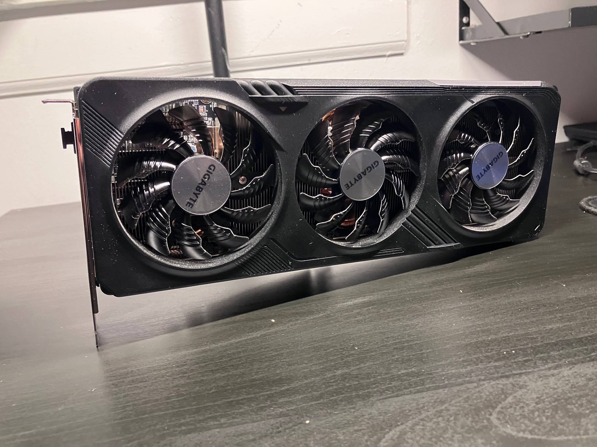 Gigabyte Radeon RX 7600 XT GAMING OC 16G