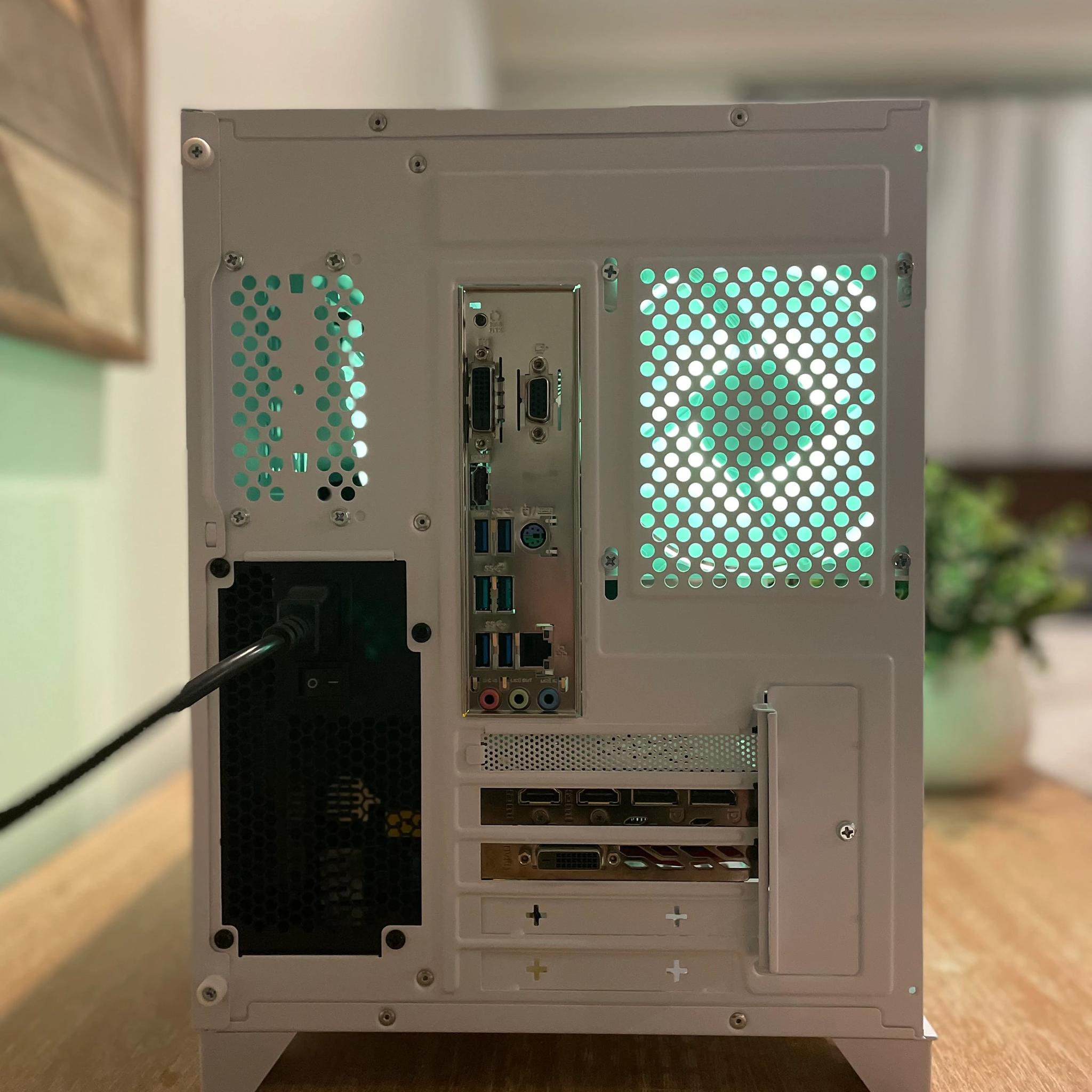 Custom Budget Gaming PC / RX 580 / Ryzen 3 1200 / 16 GB RAM / 1TB NVMe
