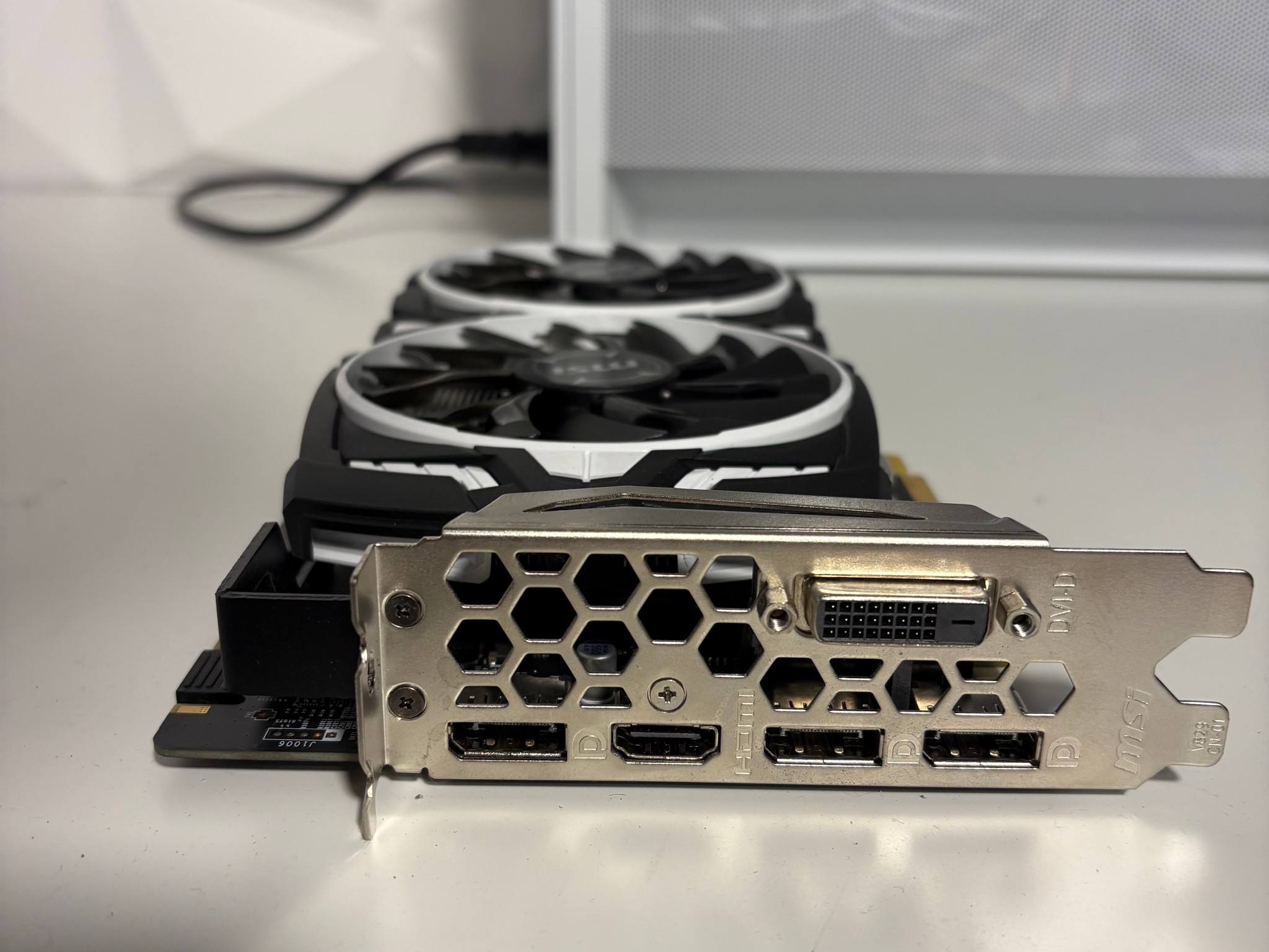 MSI GTX 1070 Ti Armor OC - 8GB GDDR5