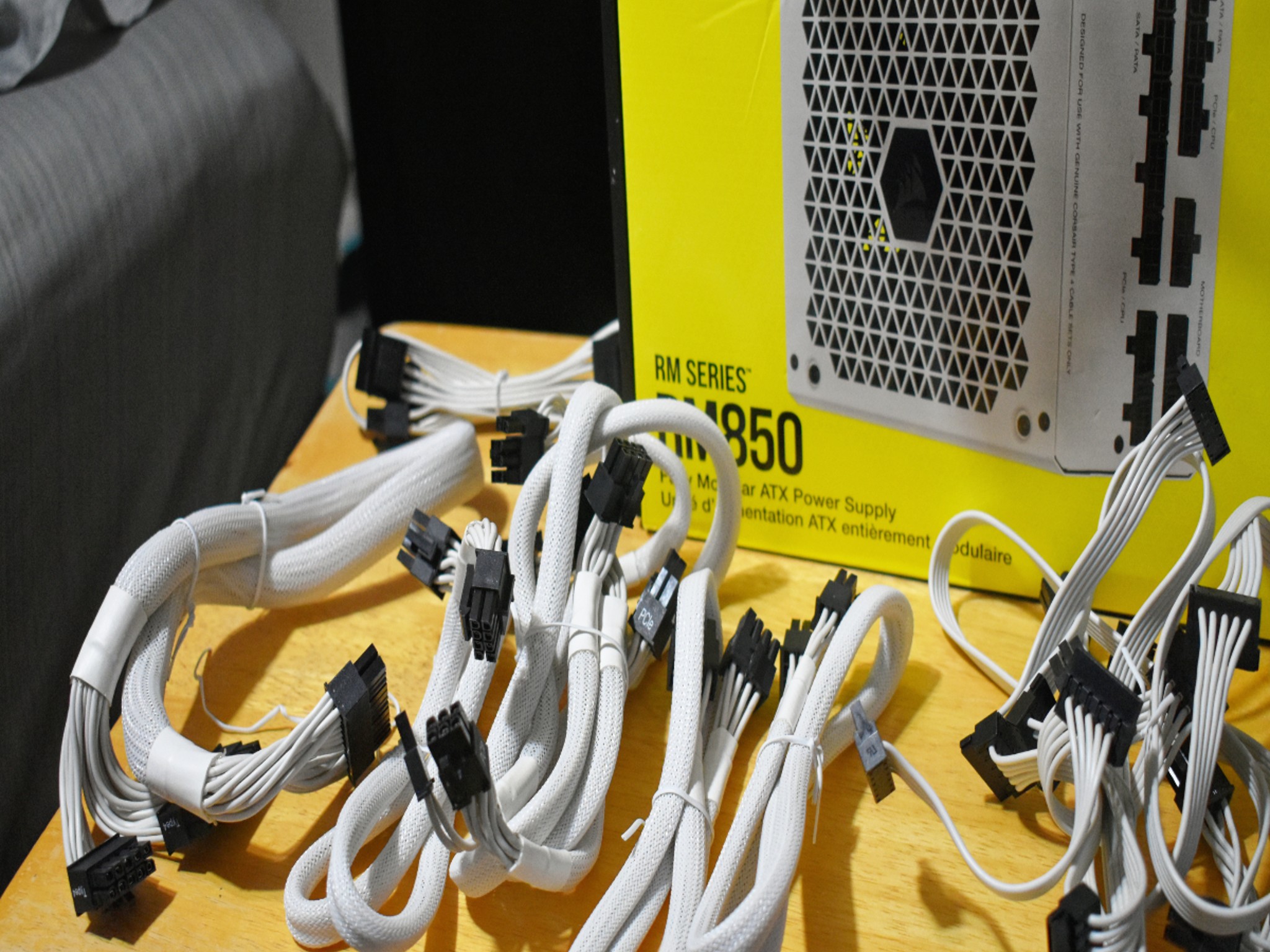 Corsair RM (2021) 850 W 80+ Gold Certified Fully-Modular ATX Power Supply