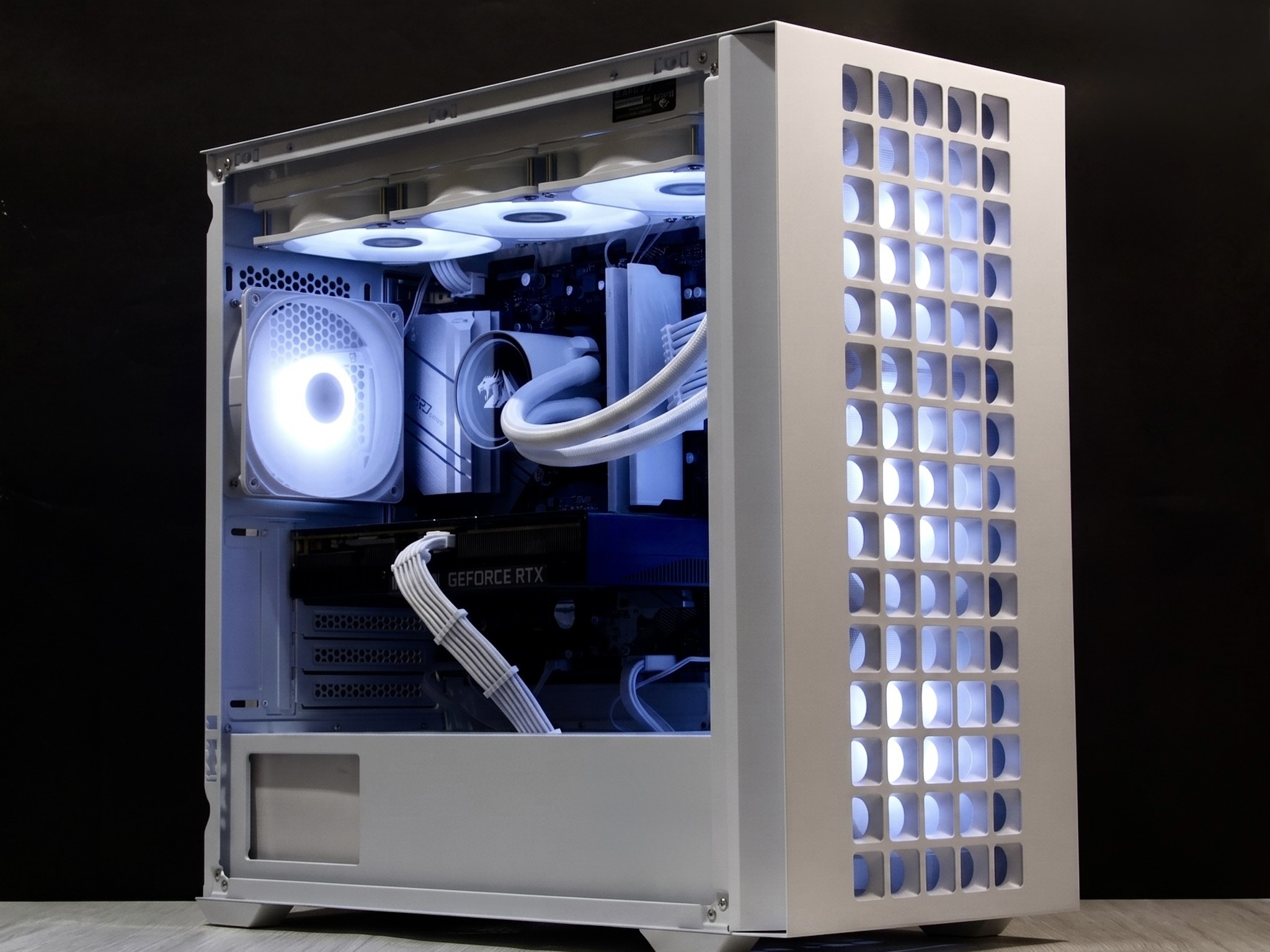 RTX 5070, Ryzen 7 5700X, 32GB DDR4, 1TB NVMe SSD, WiFi - Liquid Cooled Gaming PC