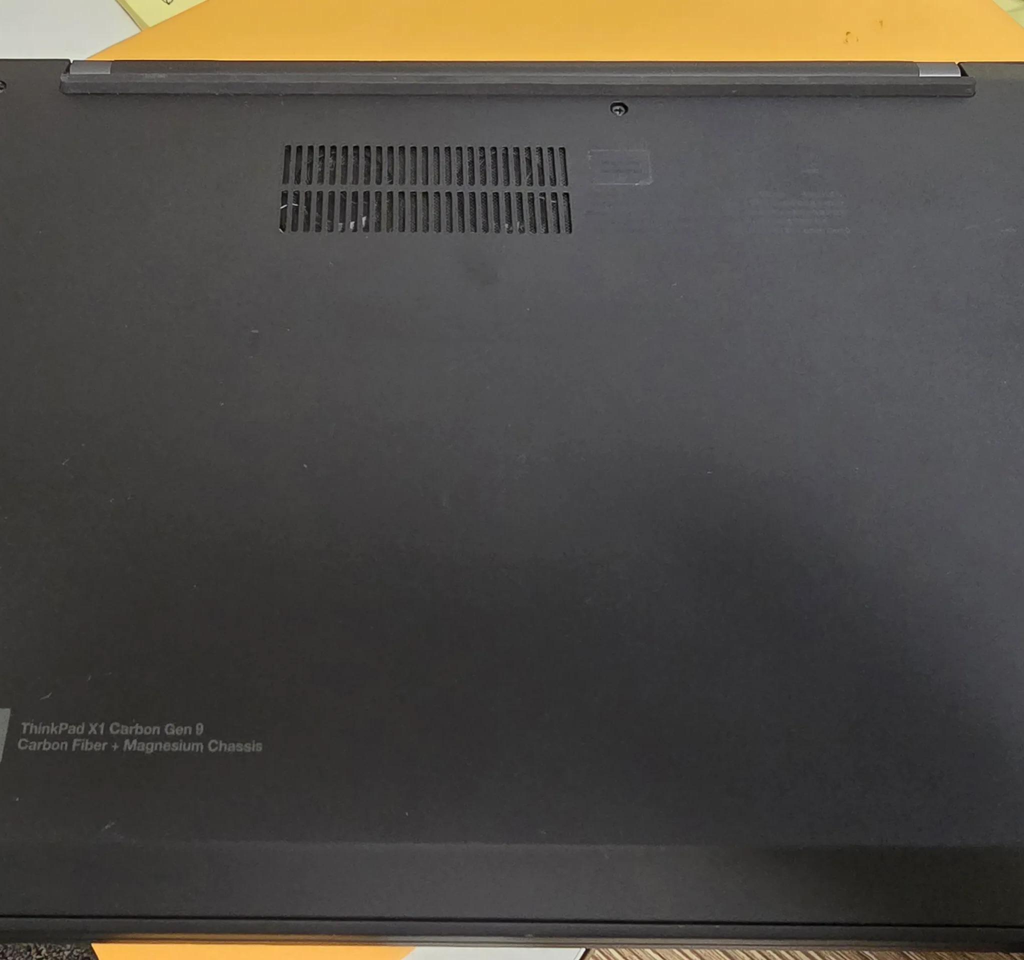 Lenovo ThinkPad X1 Carbon Gen 9 Intel i5 11th gen 2.4Ghz 256GB SSD 16GB Ram