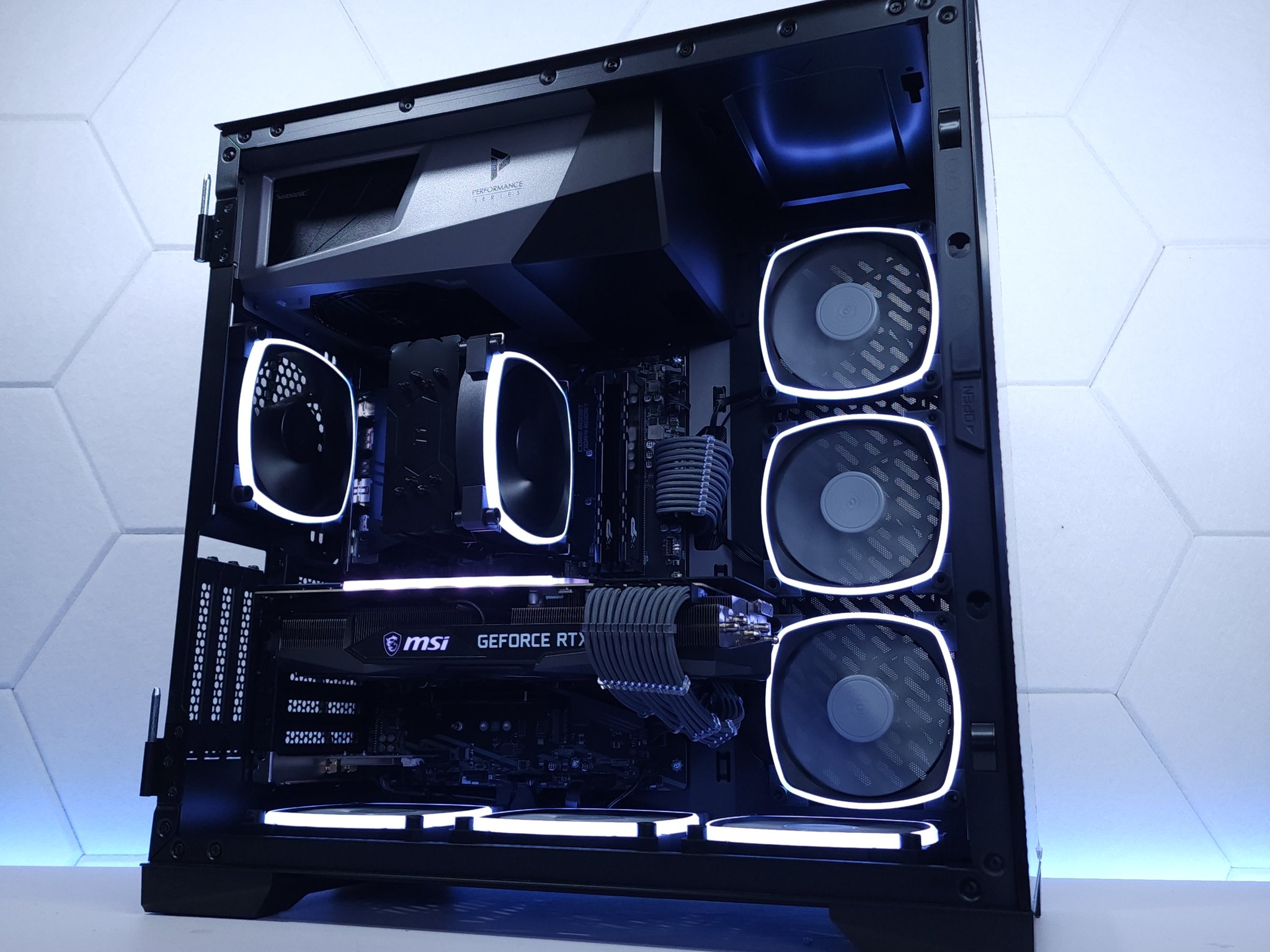 🖤🤍RTX 3080Ti | Ryzen 7 5700X | 32GB 3200MHz | 1TB NVMe SSD