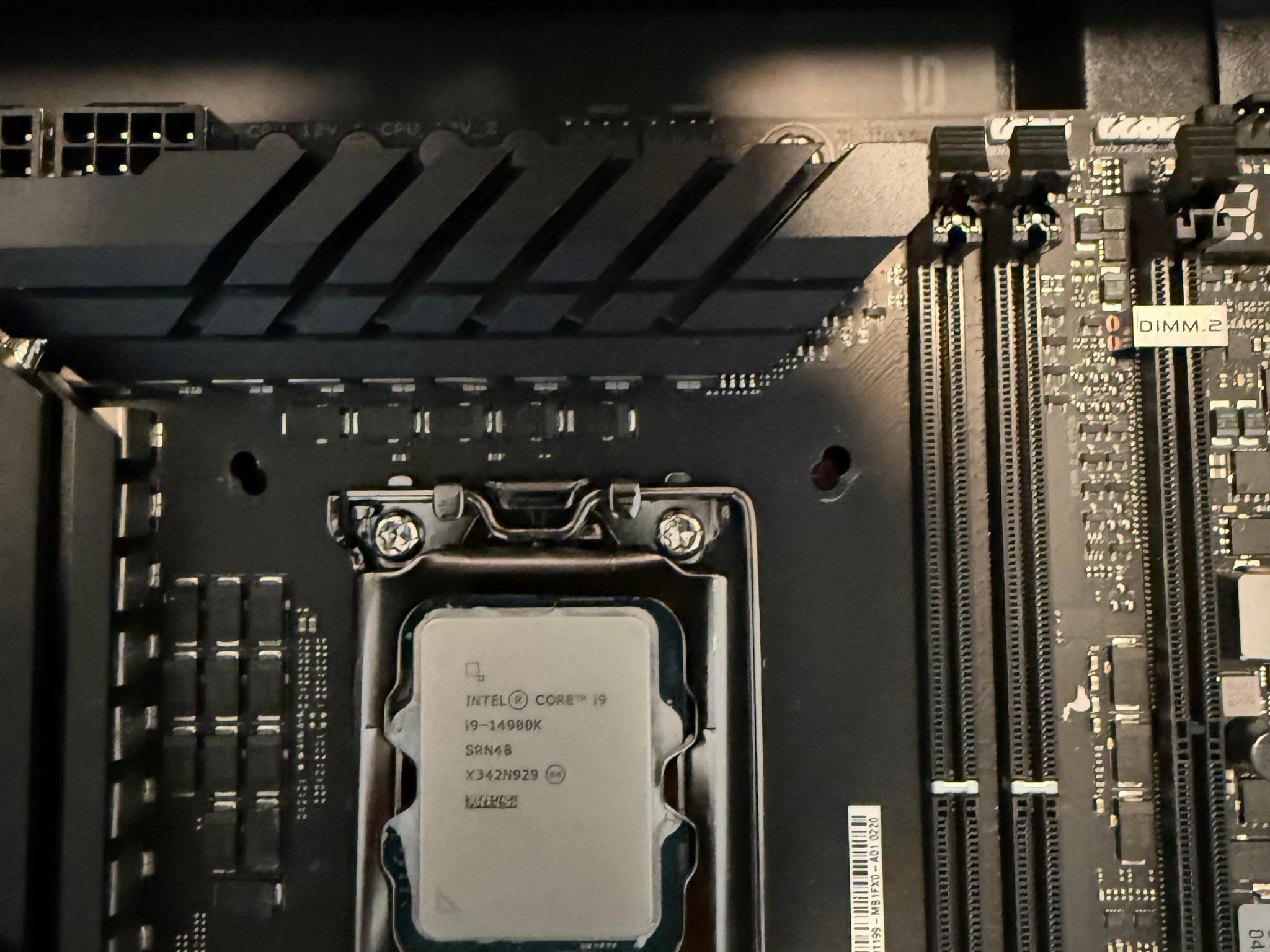 ASUS ROG Maximus Z790 Apex Encore + Intel i9 14900k