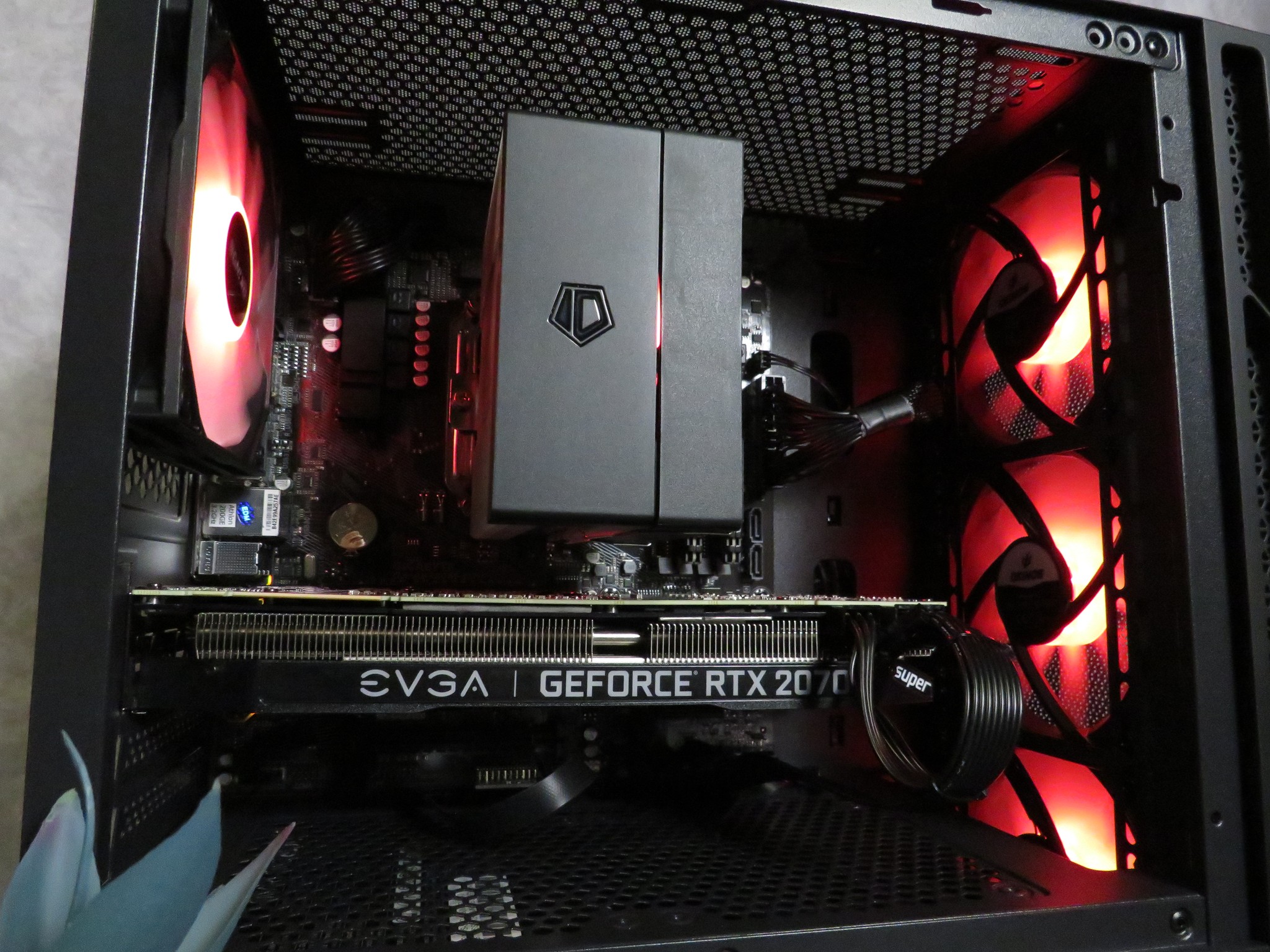 Mid-Range Master Gamer: RTX 2070 Super + Ryzen 5 3600 + 16 GB DDR4 + 1 TB SSD