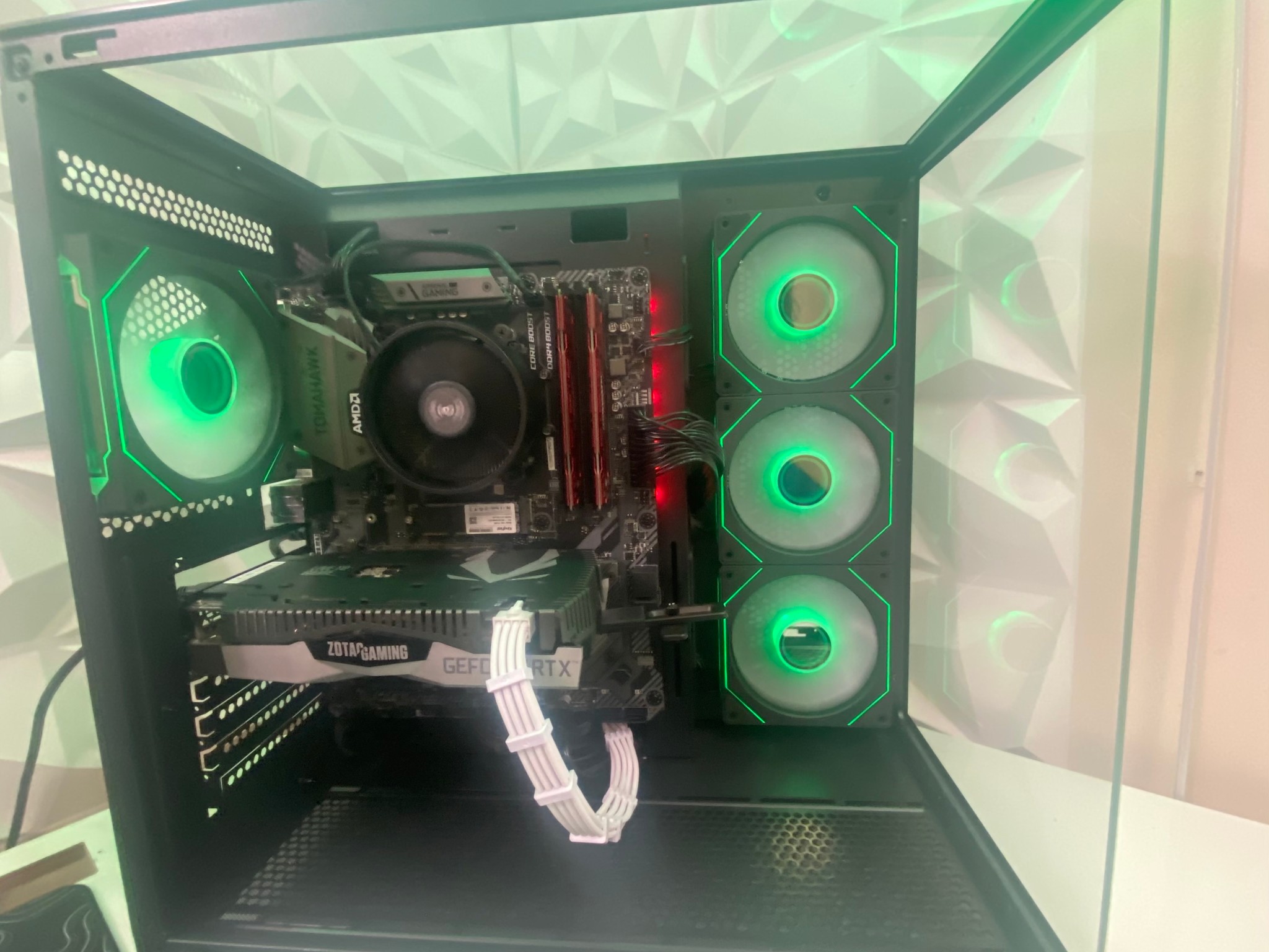 Pure Aesthetic Gaming PC | Ryzen 5 | RTX 2060 | 32GB RAM | 512GB SSD