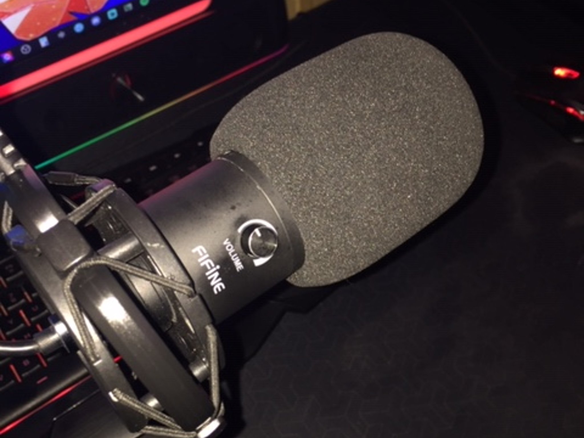 Fifine Technology T669 Black Studio Recording Condenser Mic 