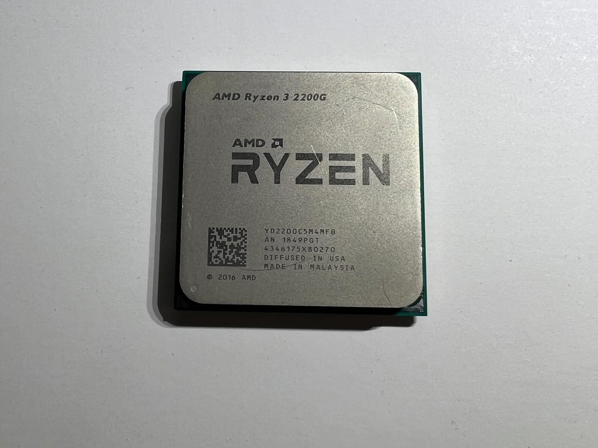 AMD Ryzen 3 2200G Desktop Processor AM4 with Radeon Graphics w/Cooler