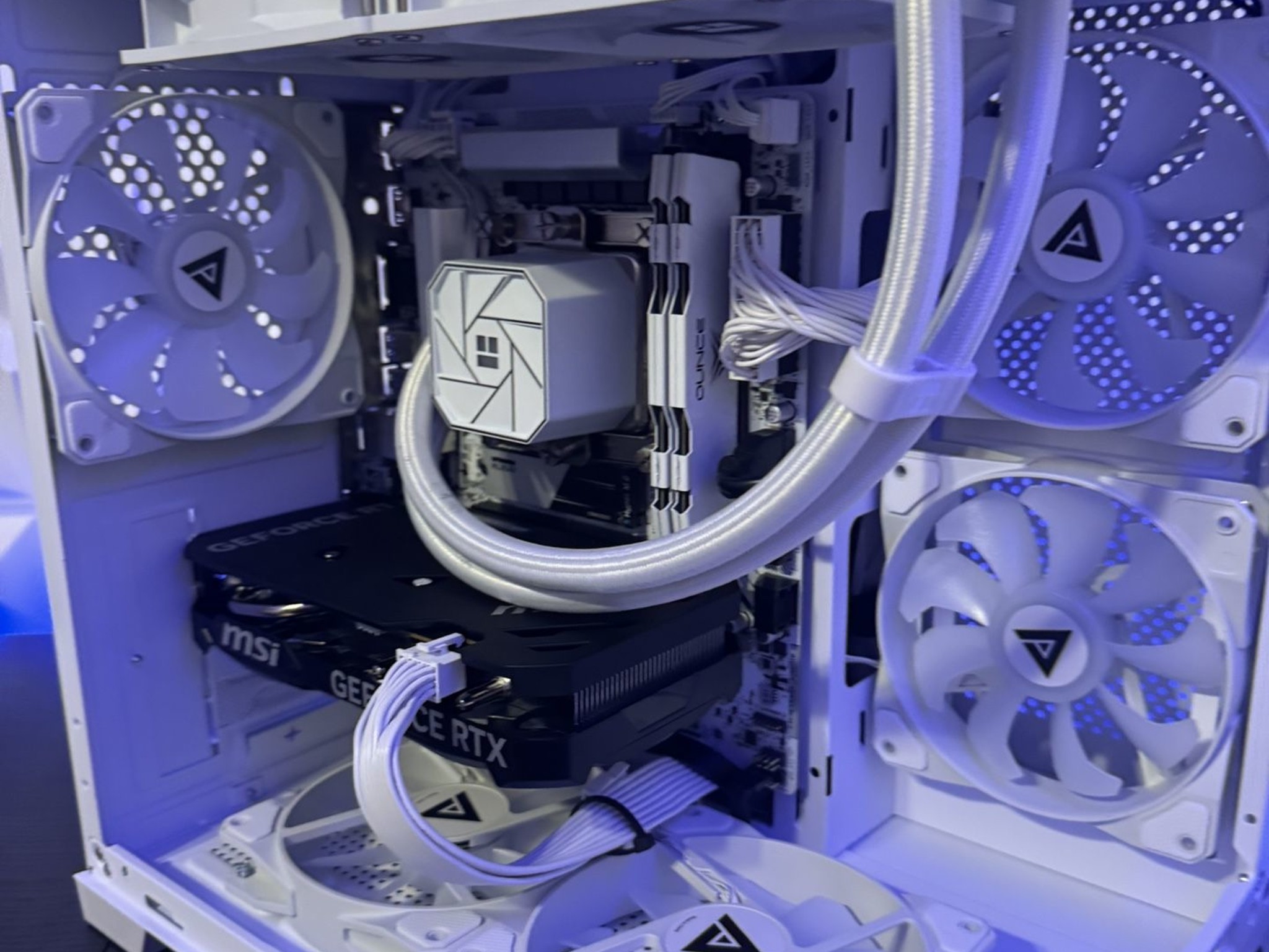SNOW STORM 2.0 | All-White RGB Gaming PC | RTX 4060 | Intel i7-12700KF | 32GB DDR5