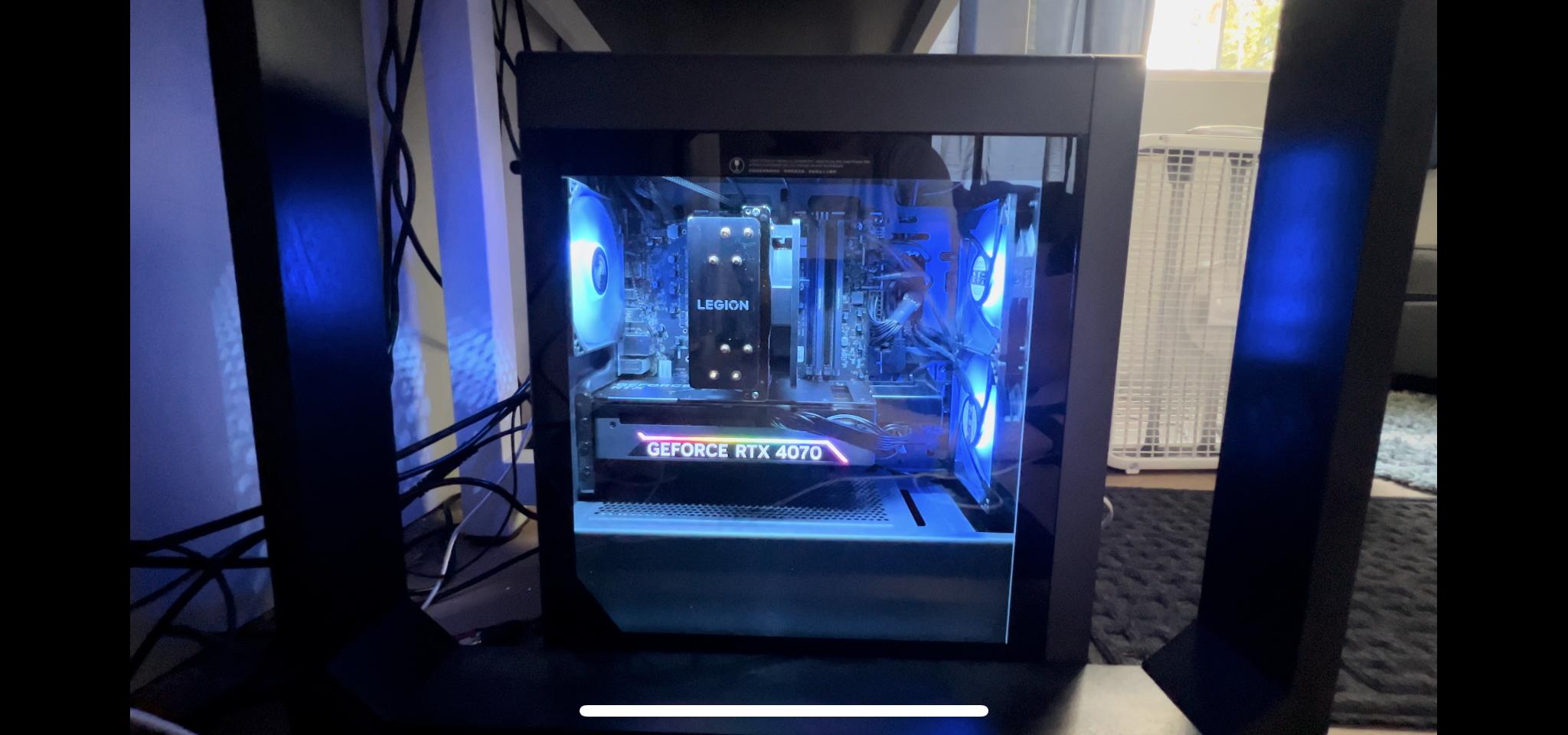 Lenovo Legion Tower 5i RTX 4070 12GB VRAM + Intel i7-13700F