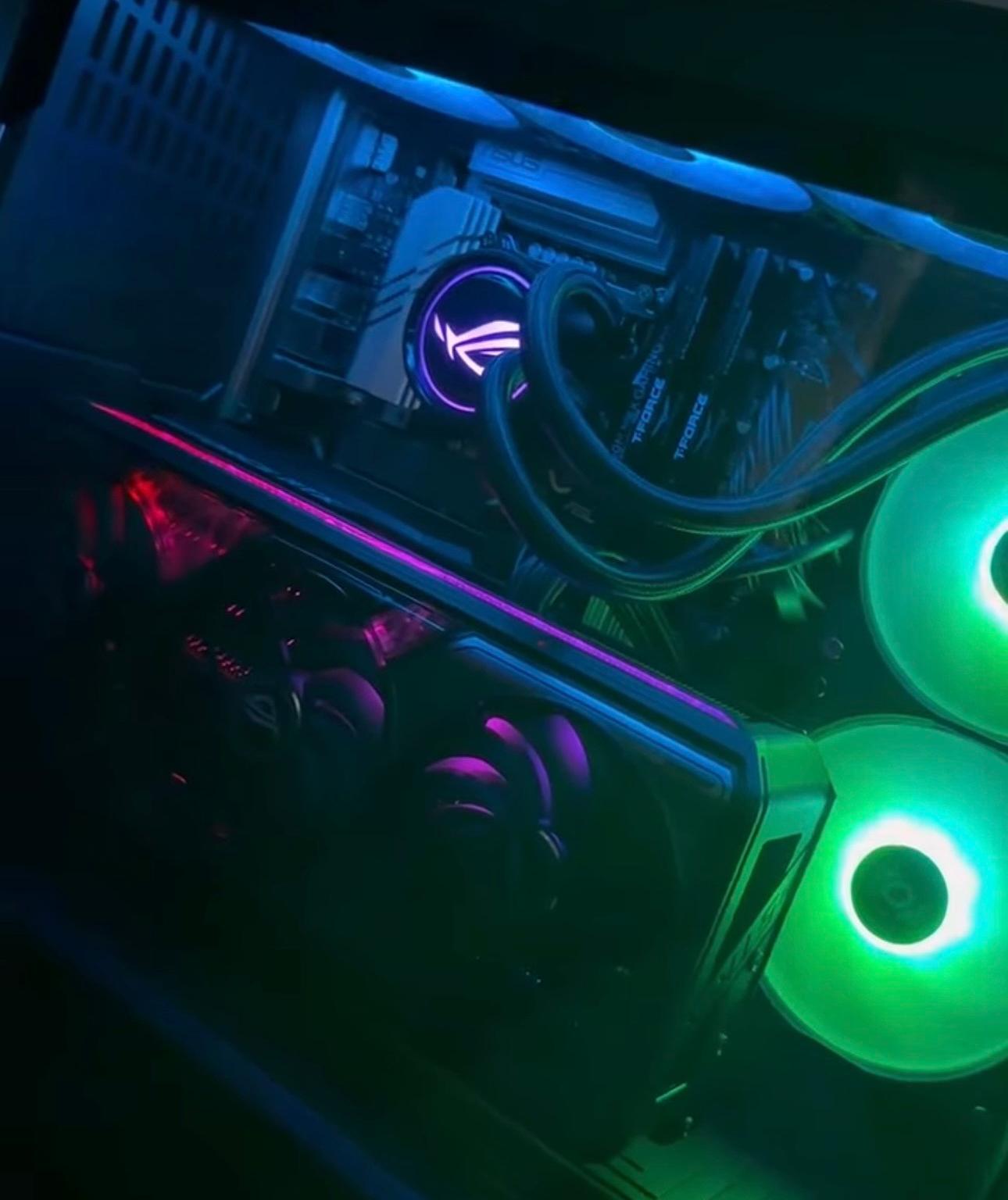 GeForce RTX 5070 Ti ROG Strix Gaming PC - Core Ultra 7 265KF, 32GB DDR5 RAM, 2TB NVMe SSD