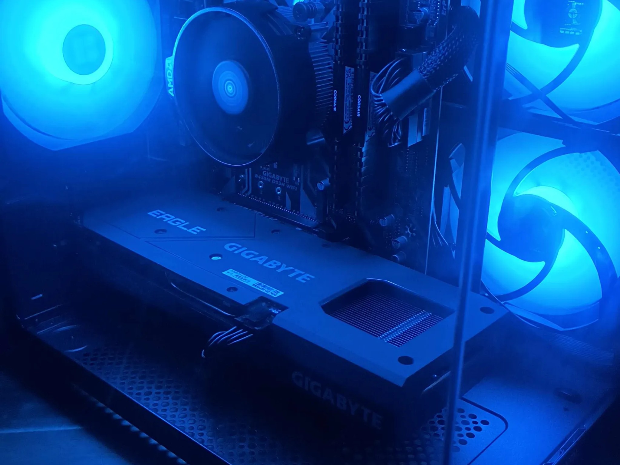 The Anvil ~ Ryzen 5 3600 ~ RX 6650XT ~ 32GB DDR4 ~ 512GB SSD ~ 3TB HDD ~ WIFI ~ ARGB
