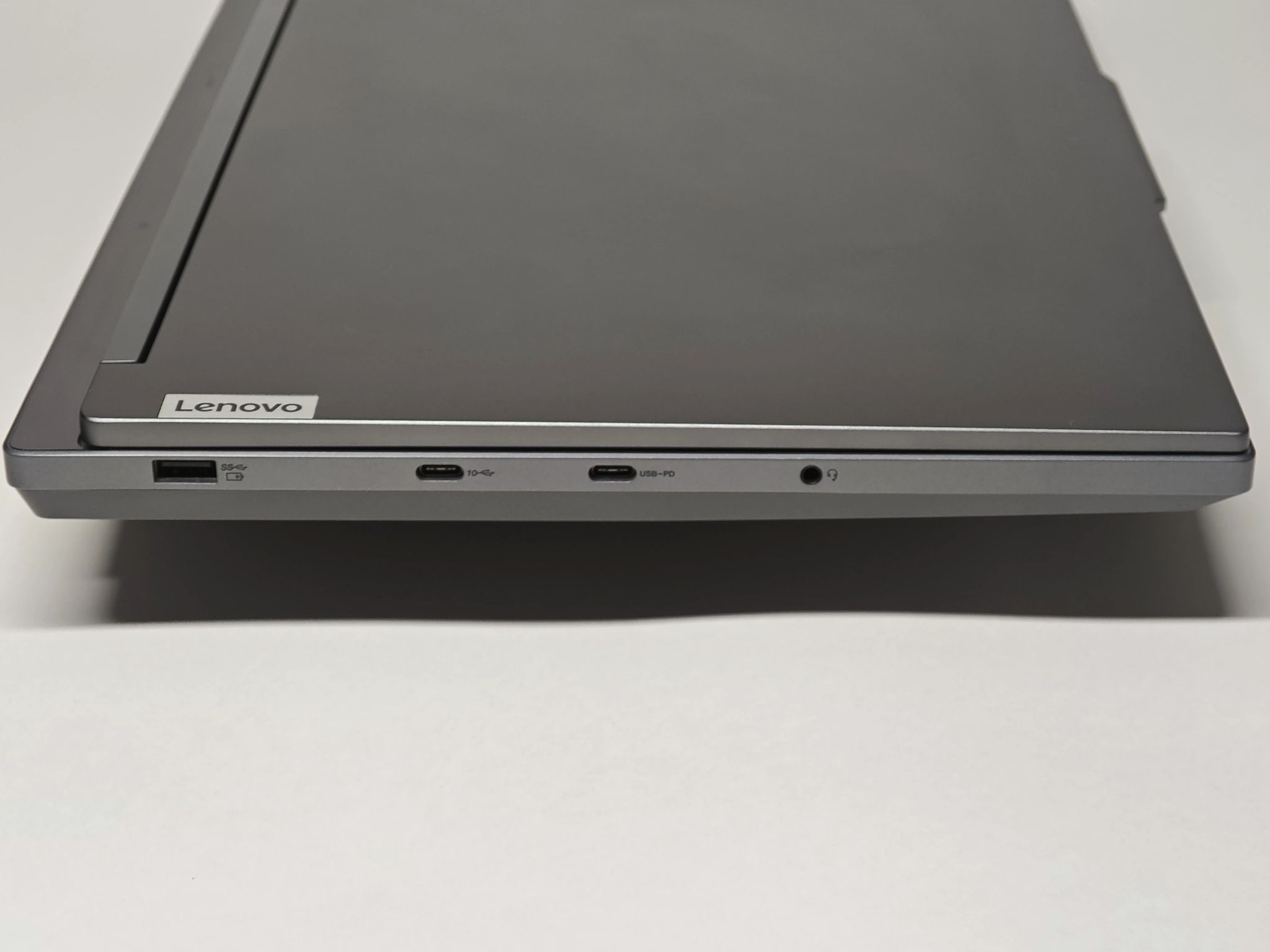 Legion 5i 16" 2024, i7 14650HX, RTX4050, 32GB RAM, 2.5TB SSD, 2560x1600 165Hz, Condition: Excellent