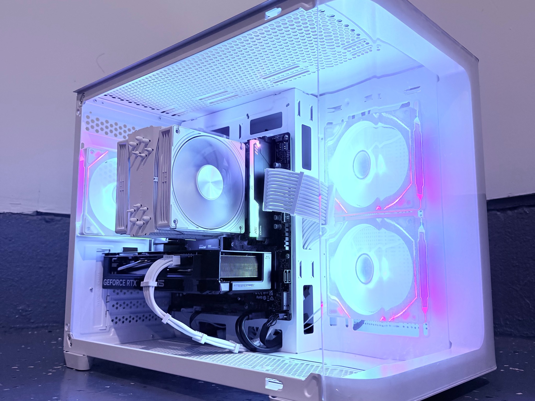 ⚪️"Polar Halo"🌈| 1440p Gaming | RTX 5060 | Ryzen 7 8700F | 16GB DDR5 | 1TB SSD | Free Shipping
