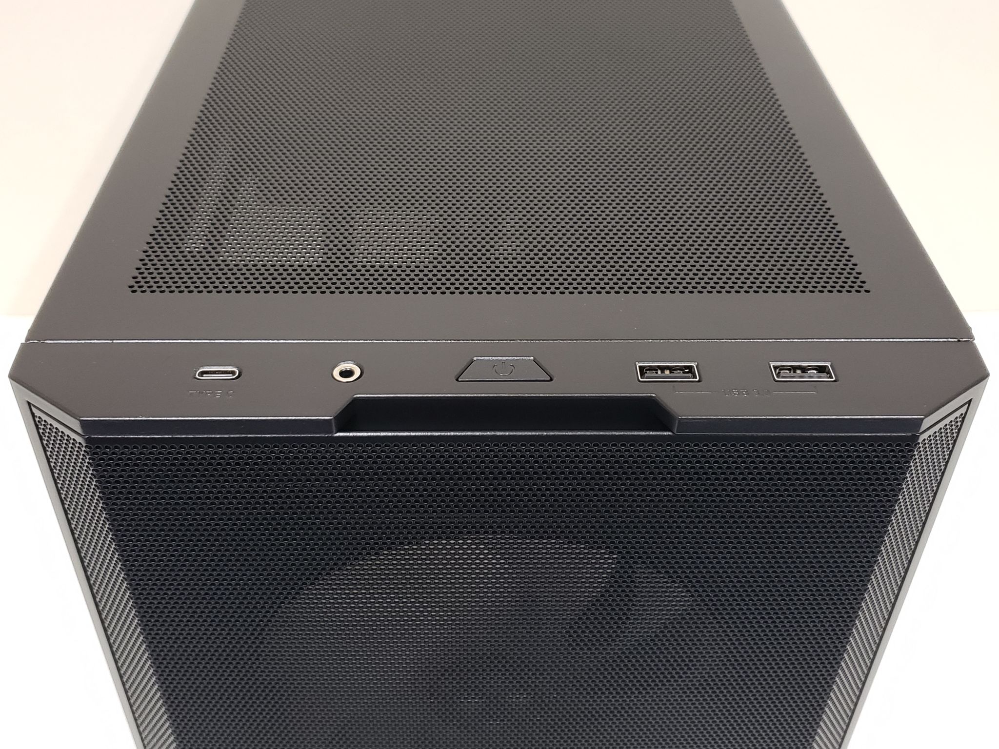 PC Sale! Ryzen 5 7600X, RTX 5060, 32GB-DDR5 6000, 1TB SSD NVMe, 750W PSU