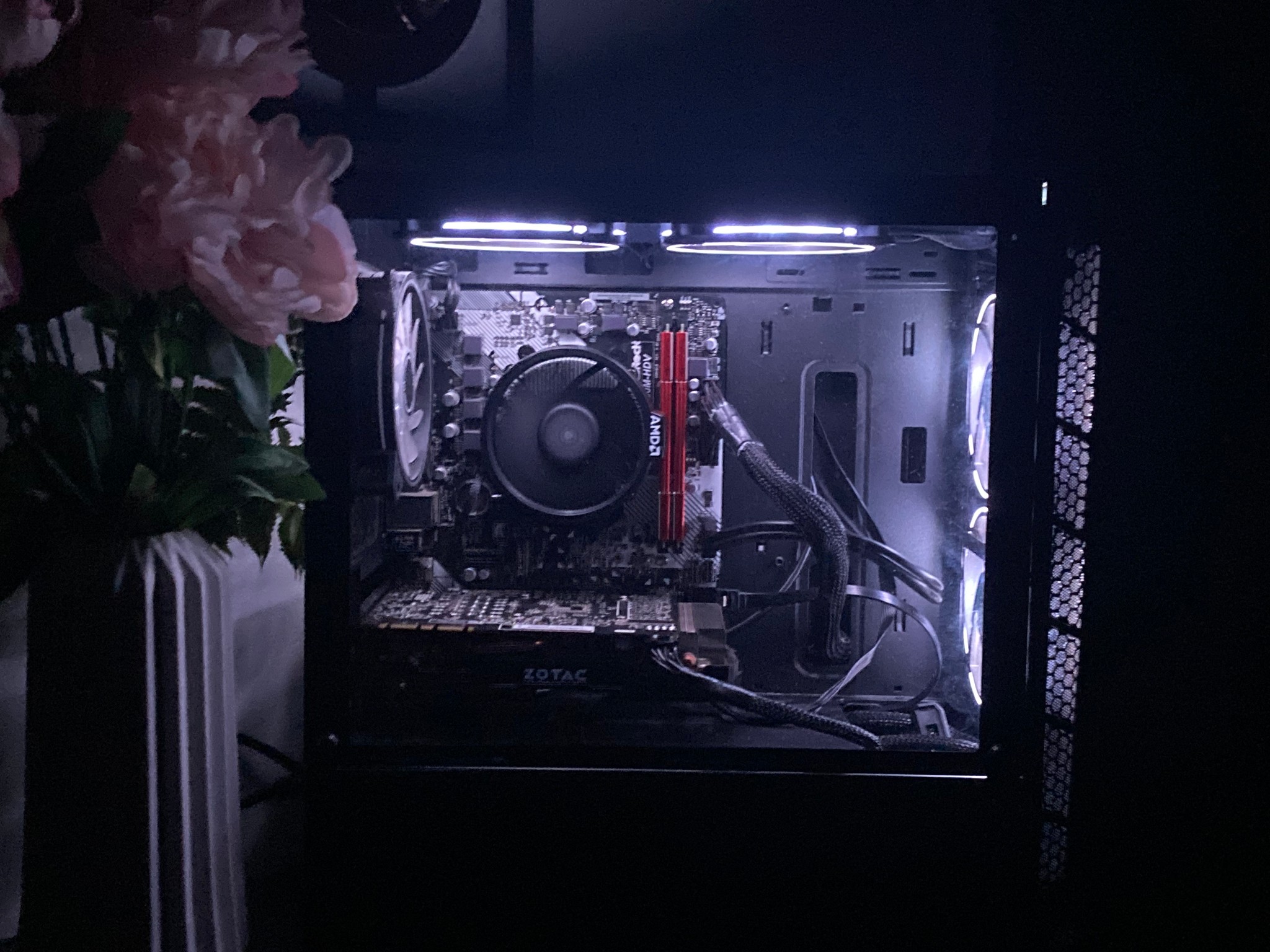 High-Performance Gaming PC – Ryzen 7 + GTX 1070 | 16GB RAM | RGB Setup