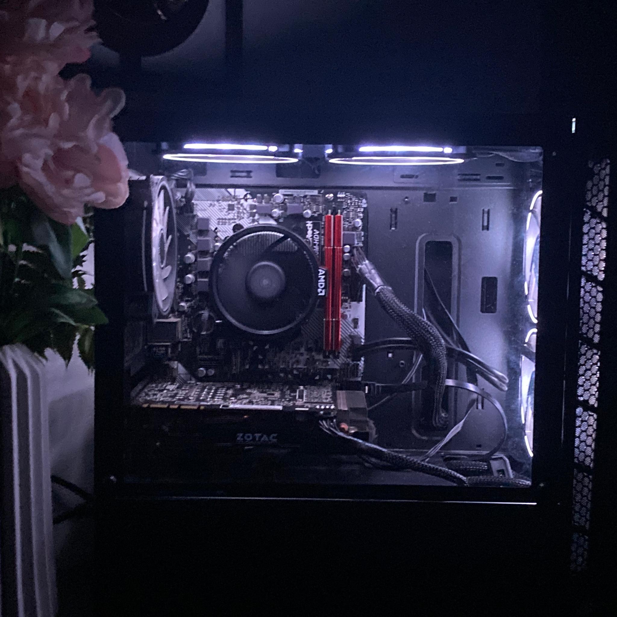 High-Performance Gaming PC – Ryzen 7 + GTX 1070 | 16GB RAM | RGB Setup