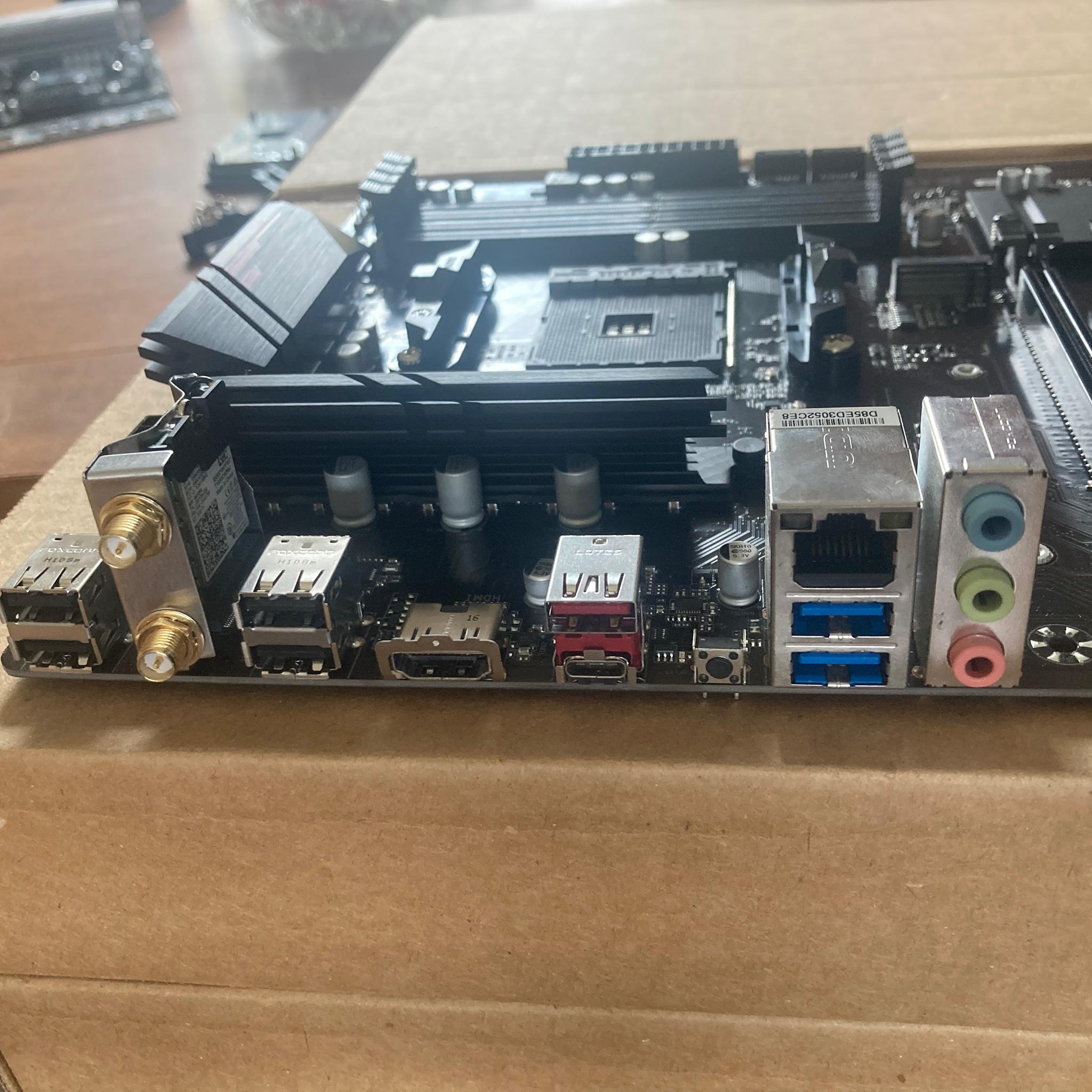 Gigabyte B550 UD AC Y1 AM4 ATX Motherboard