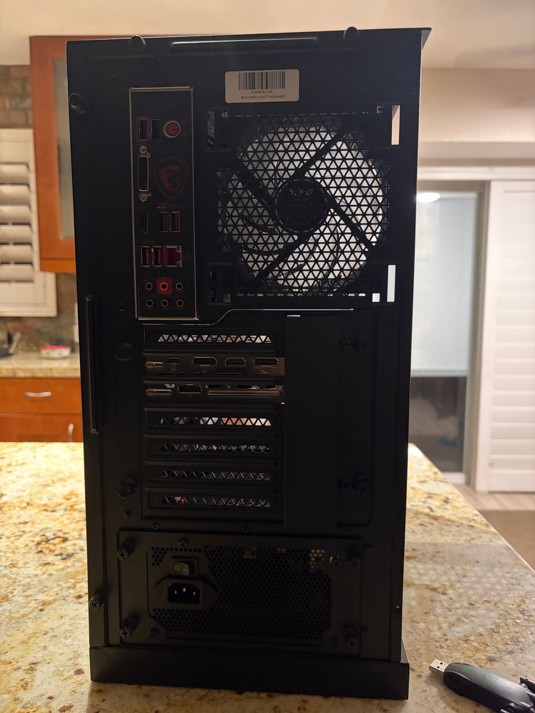 Black Gaming PC | RTX 2060 SUPER 8GB | RYZEN 7 PRO 2700 | 16GB RAM