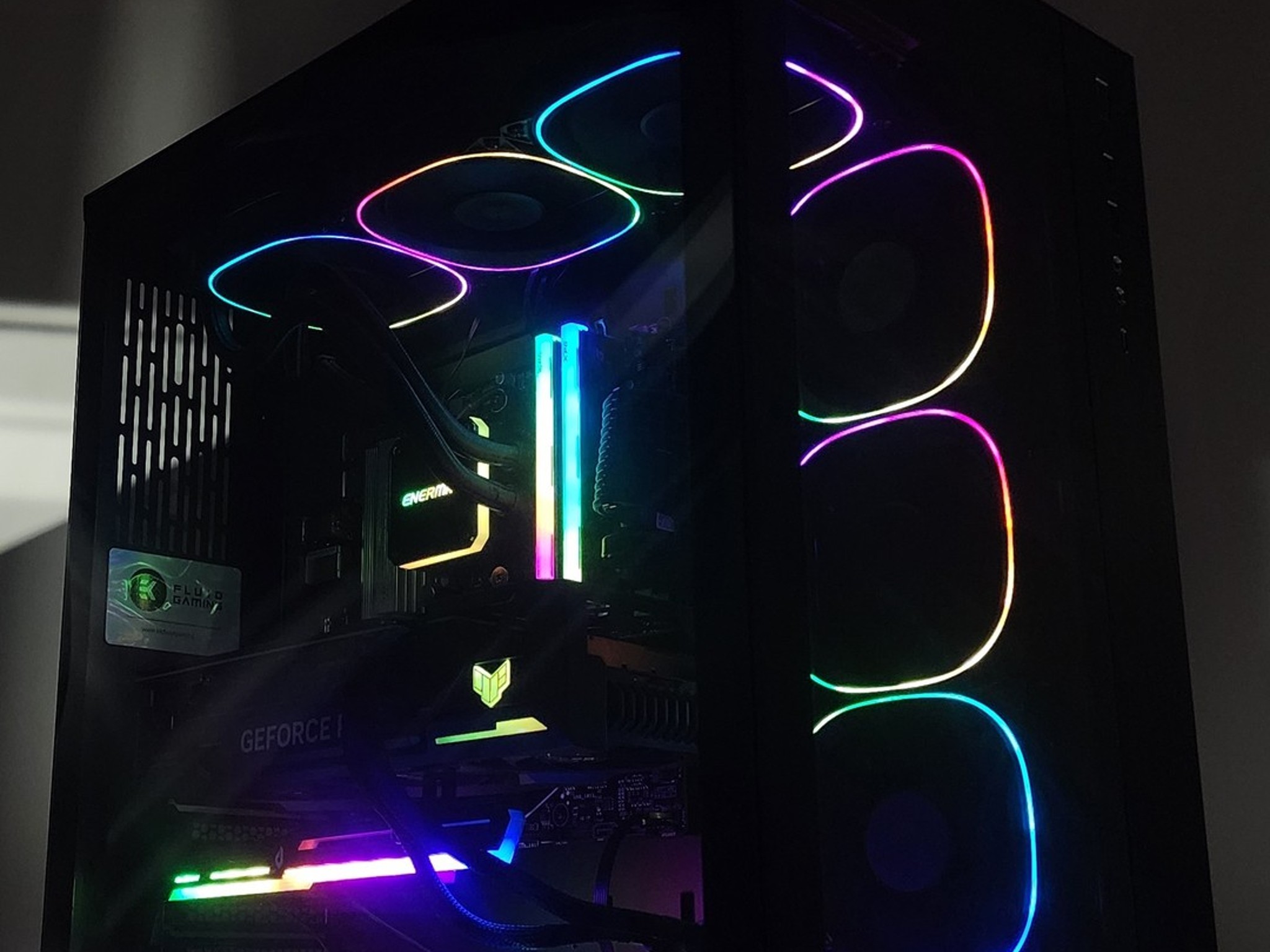 Gaming PC Ryzen 7 7800X3D 32GB RAM 1TB SSD RTX 4070 Ti SUPER 16GB Windows 11 Computer