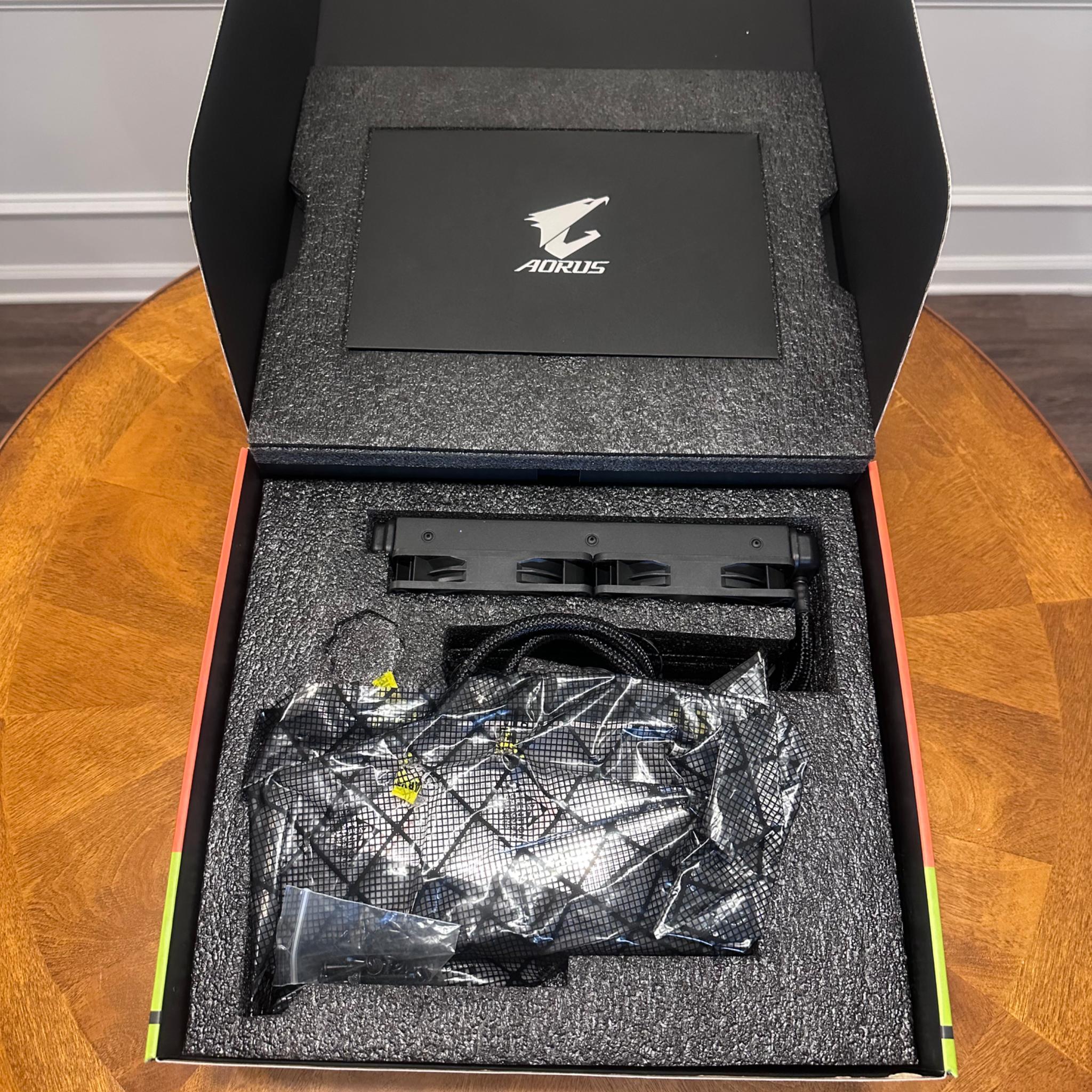 🔥On Sale!🔥 Gigabyte AORUS GeForce RTX™ 3090 XTREME WATERFORCE 24G