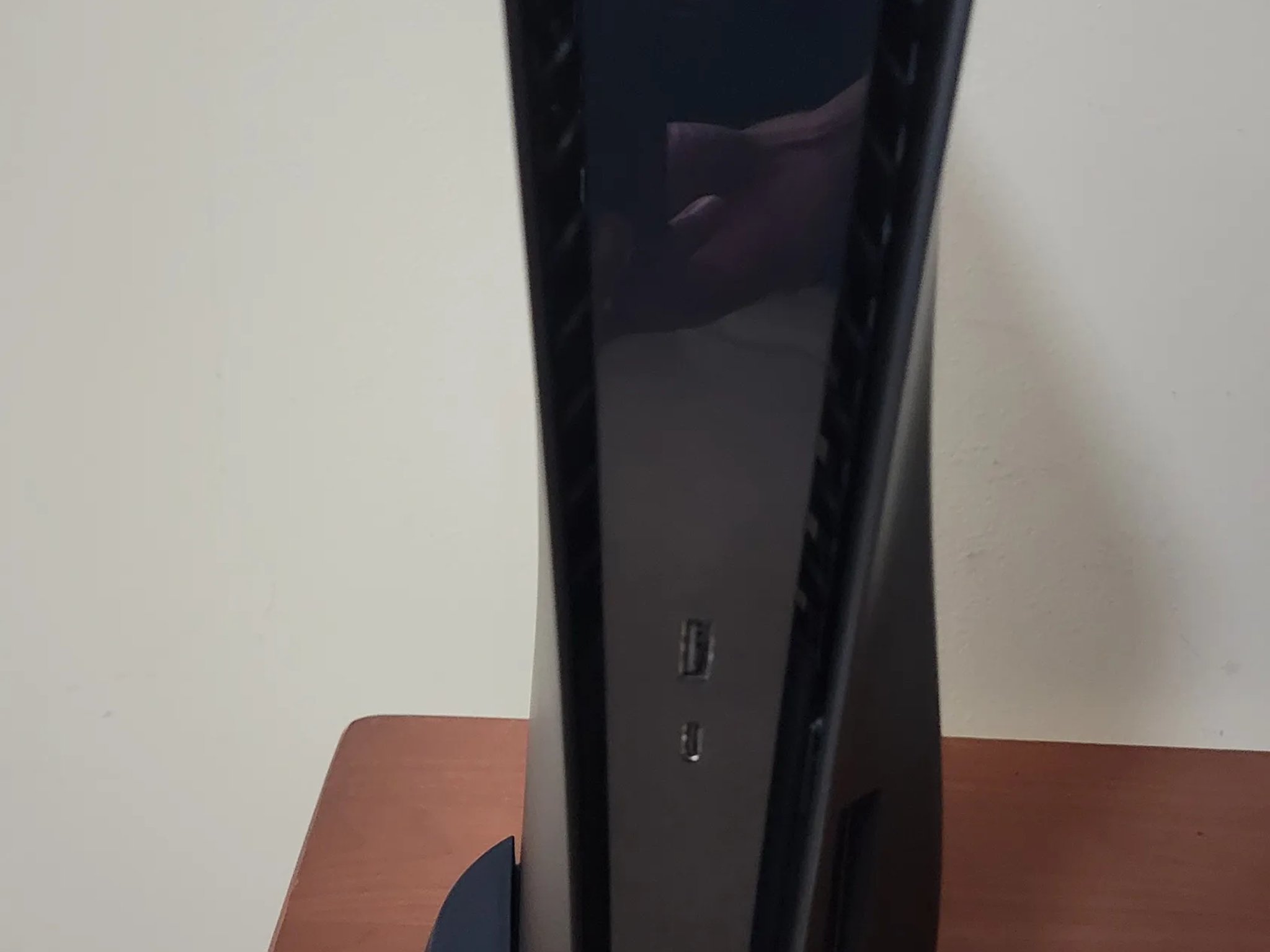 PlayStation 5 (Disc Ver.) Comes with 5 games, 2 Controllers, Media Remote and more (see description)